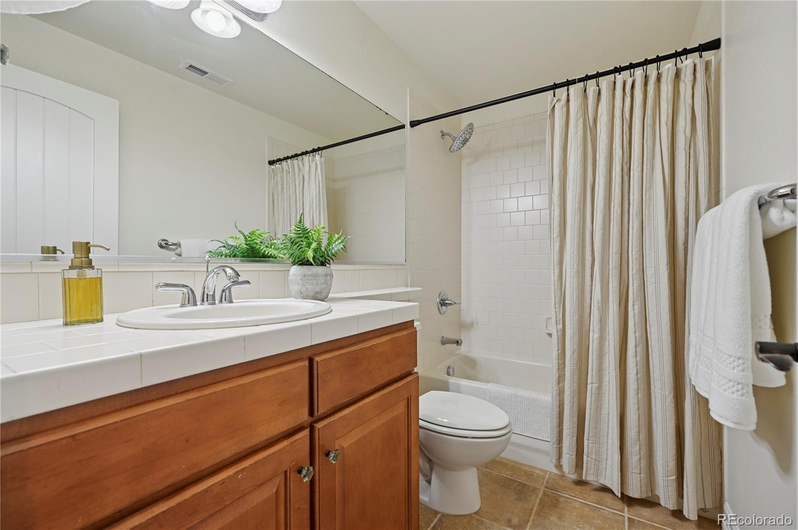 MLS Image #41 for 3020  hollycrest drive,colorado springs, Colorado
