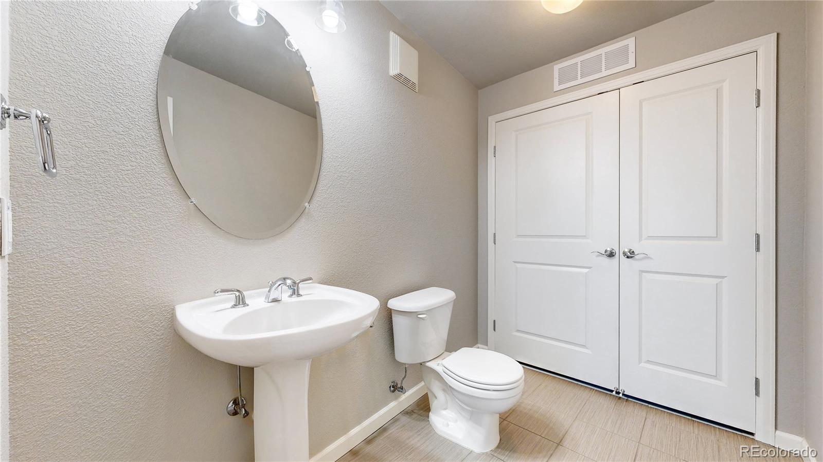 MLS Image #12 for 8185 e lowry boulevard,denver, Colorado
