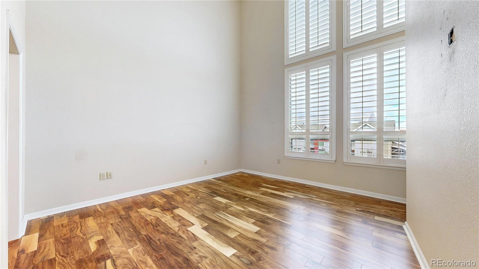 MLS Image #14 for 8185 e lowry boulevard,denver, Colorado