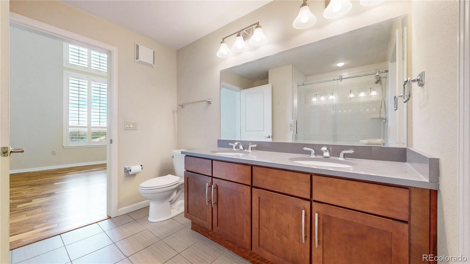 MLS Image #18 for 8185 e lowry boulevard,denver, Colorado