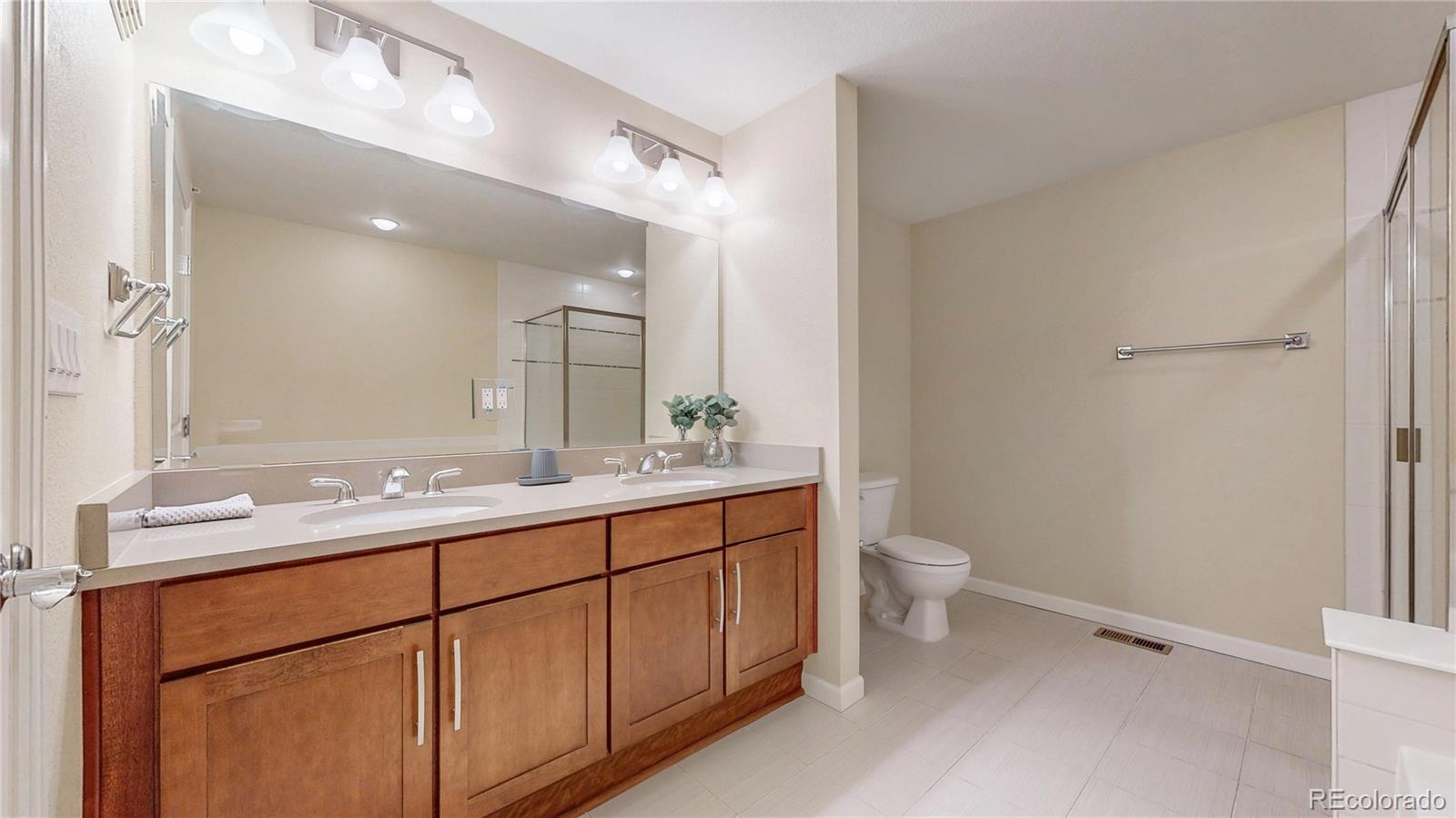MLS Image #25 for 8185 e lowry boulevard,denver, Colorado
