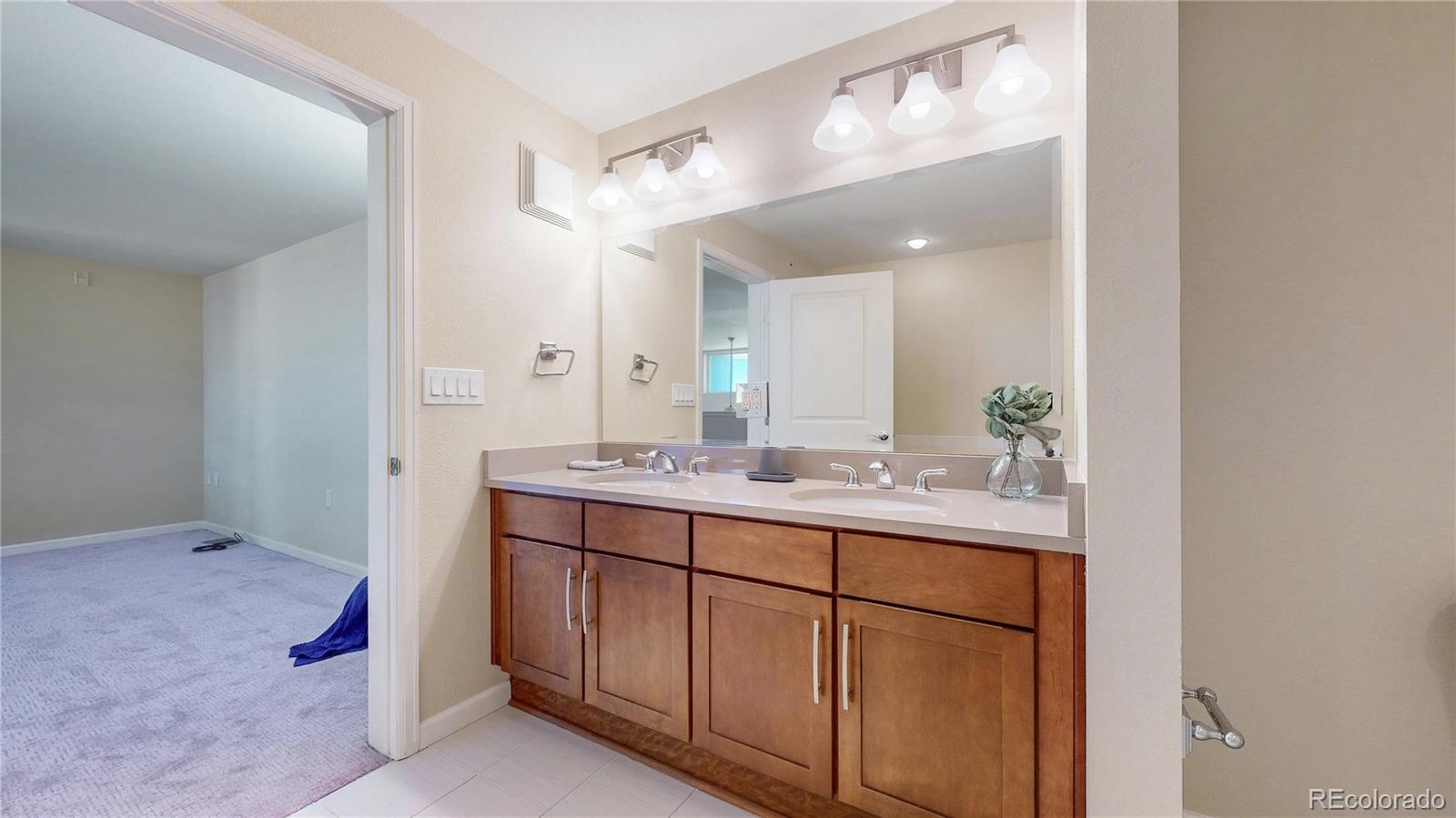 MLS Image #26 for 8185 e lowry boulevard,denver, Colorado