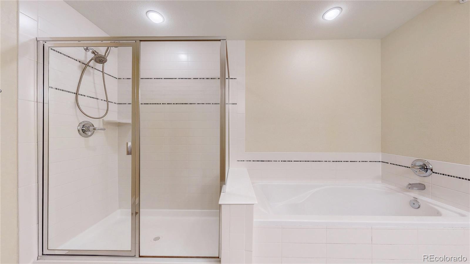 MLS Image #28 for 8185 e lowry boulevard,denver, Colorado