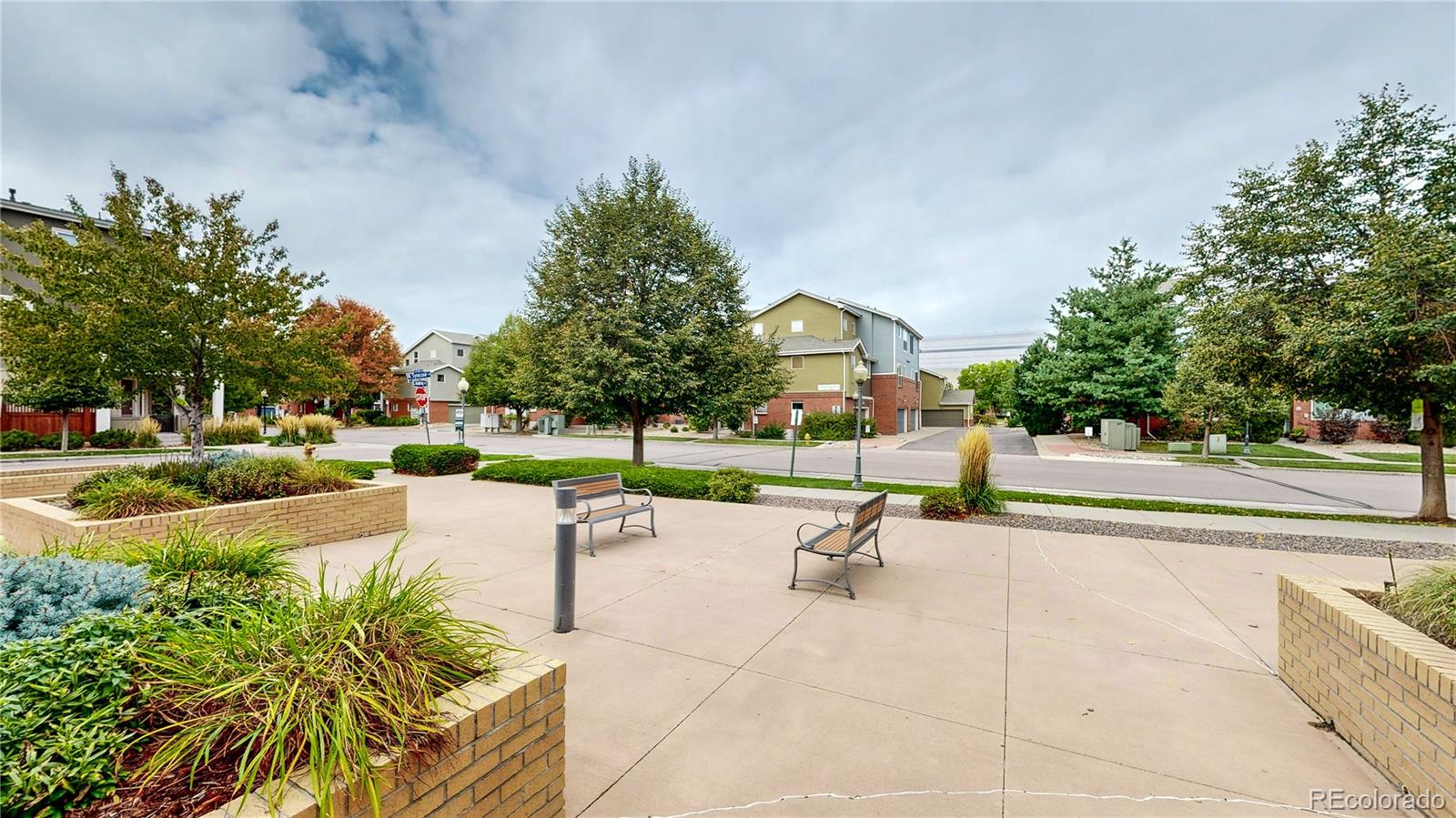 MLS Image #39 for 8185 e lowry boulevard,denver, Colorado