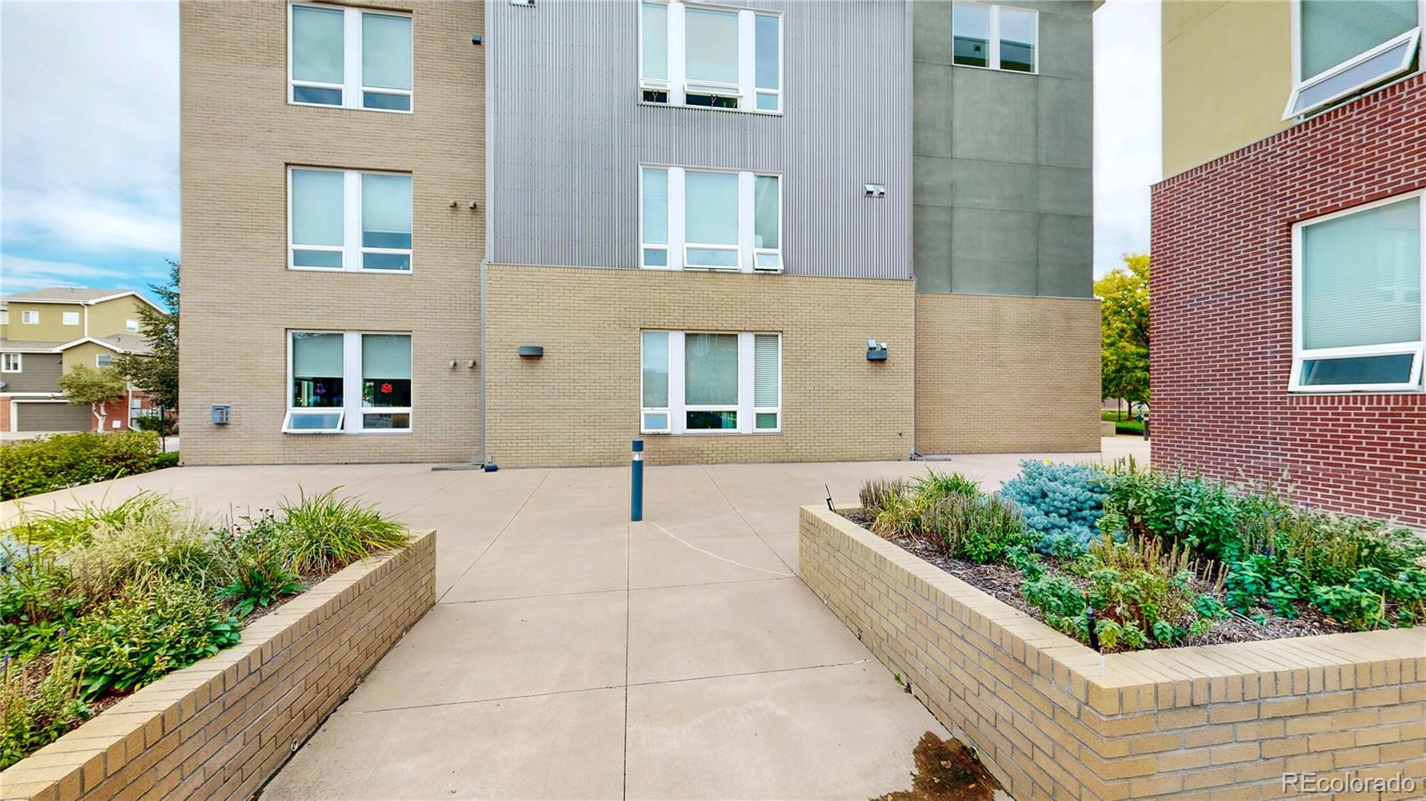 MLS Image #40 for 8185 e lowry boulevard,denver, Colorado