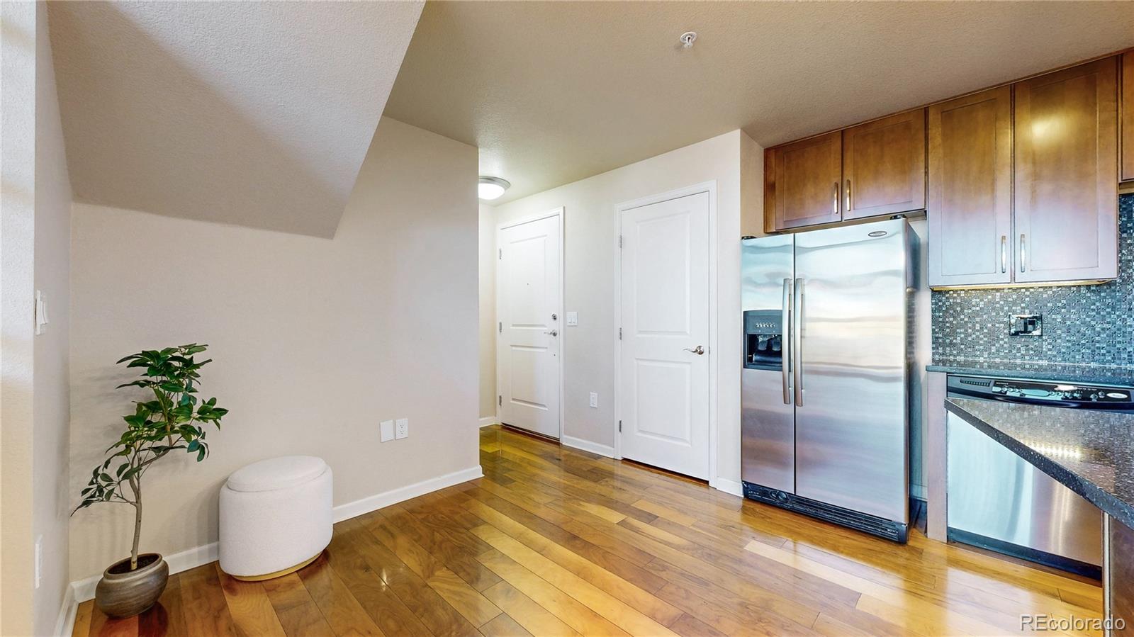 MLS Image #8 for 8185 e lowry boulevard,denver, Colorado
