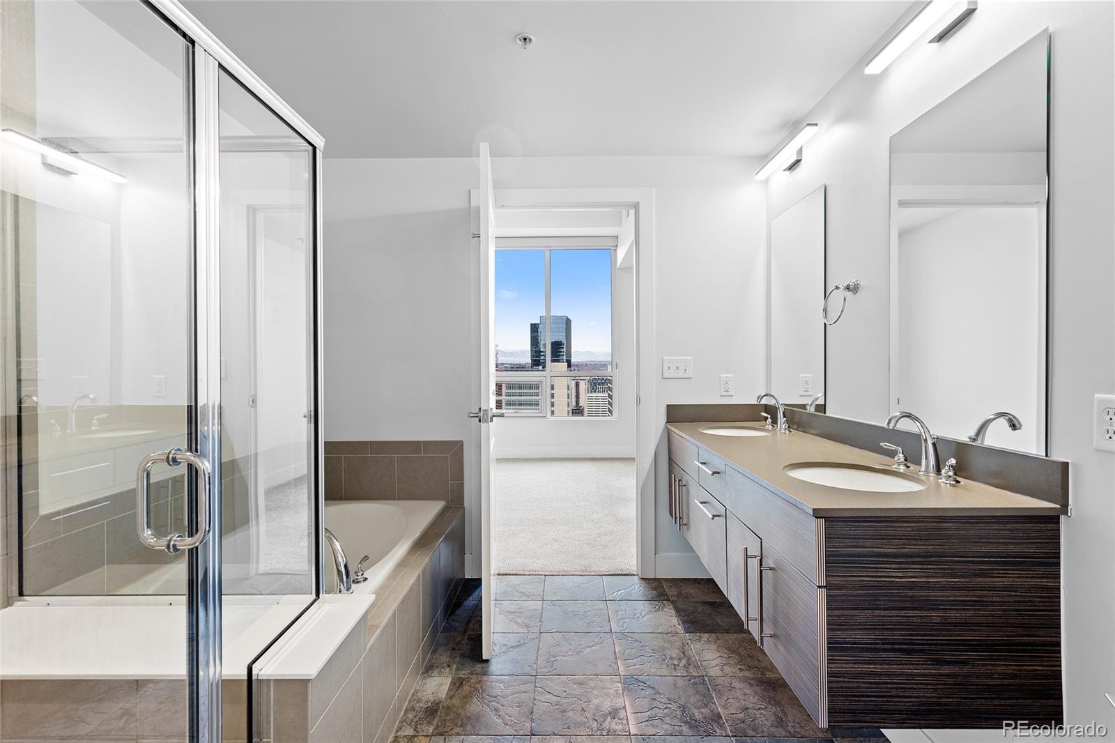 MLS Image #16 for 2001 n lincoln street 2220,denver, Colorado