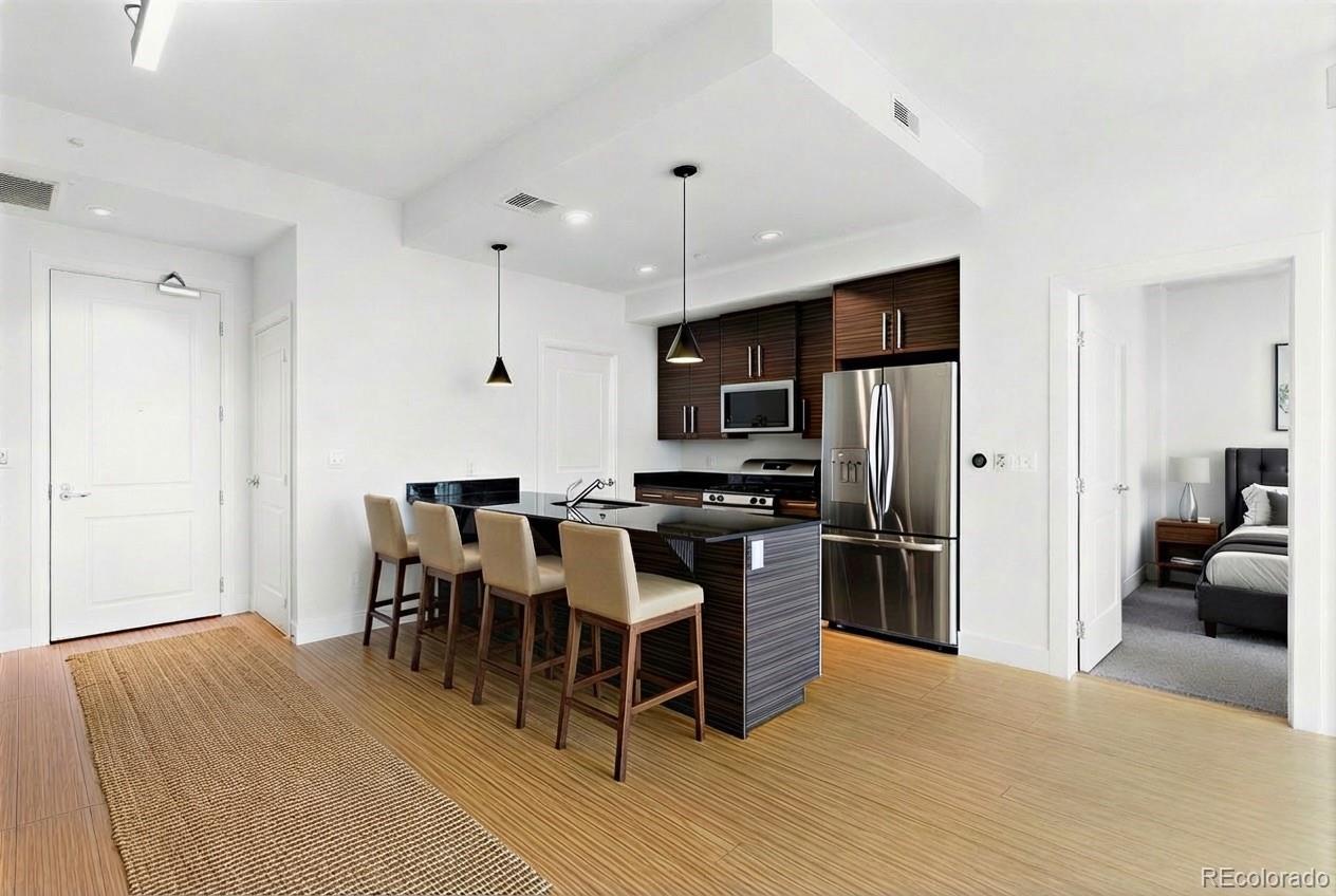 MLS Image #4 for 2001 n lincoln street 2220,denver, Colorado