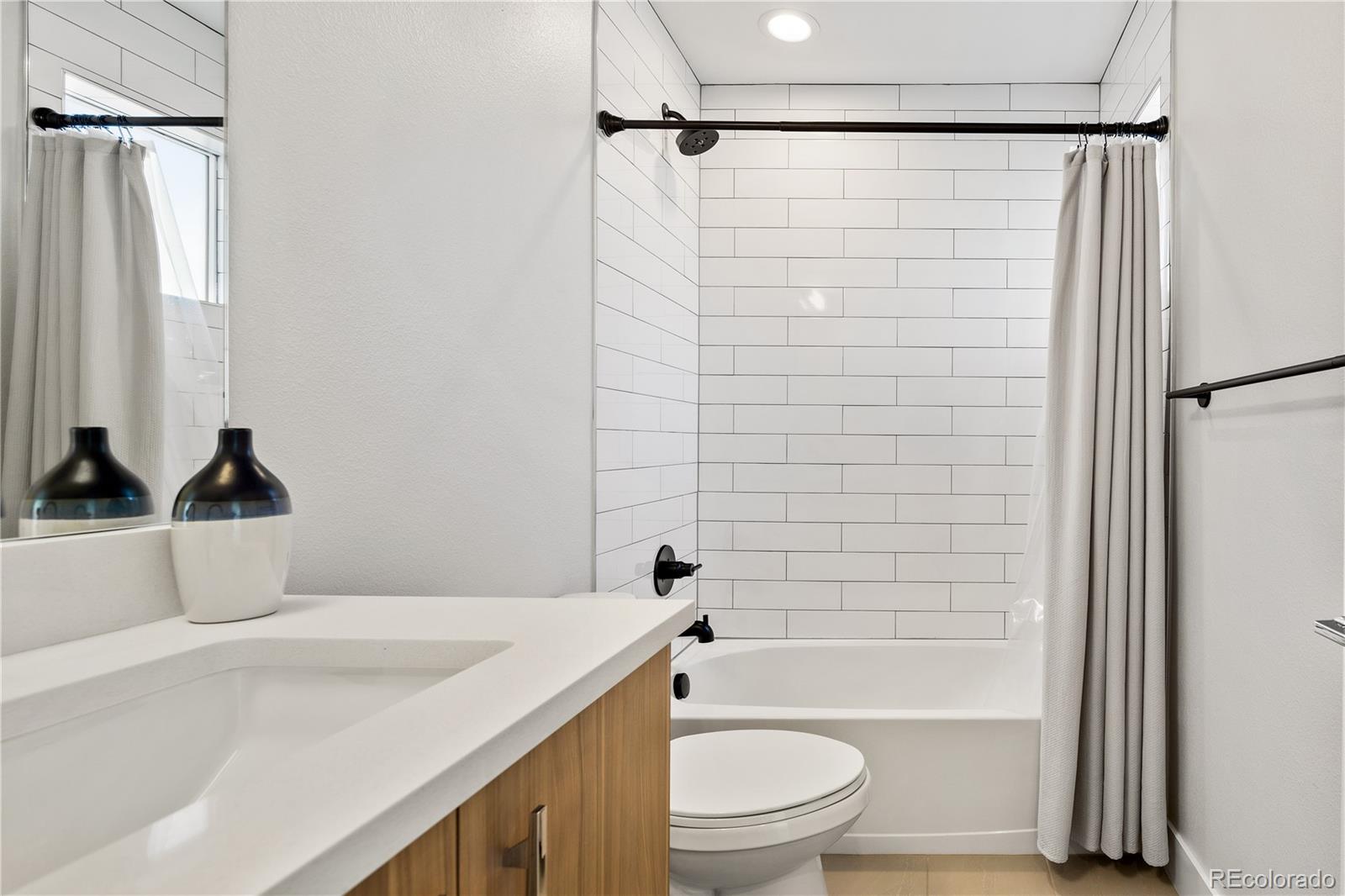 MLS Image #19 for 1432  knox court,denver, Colorado