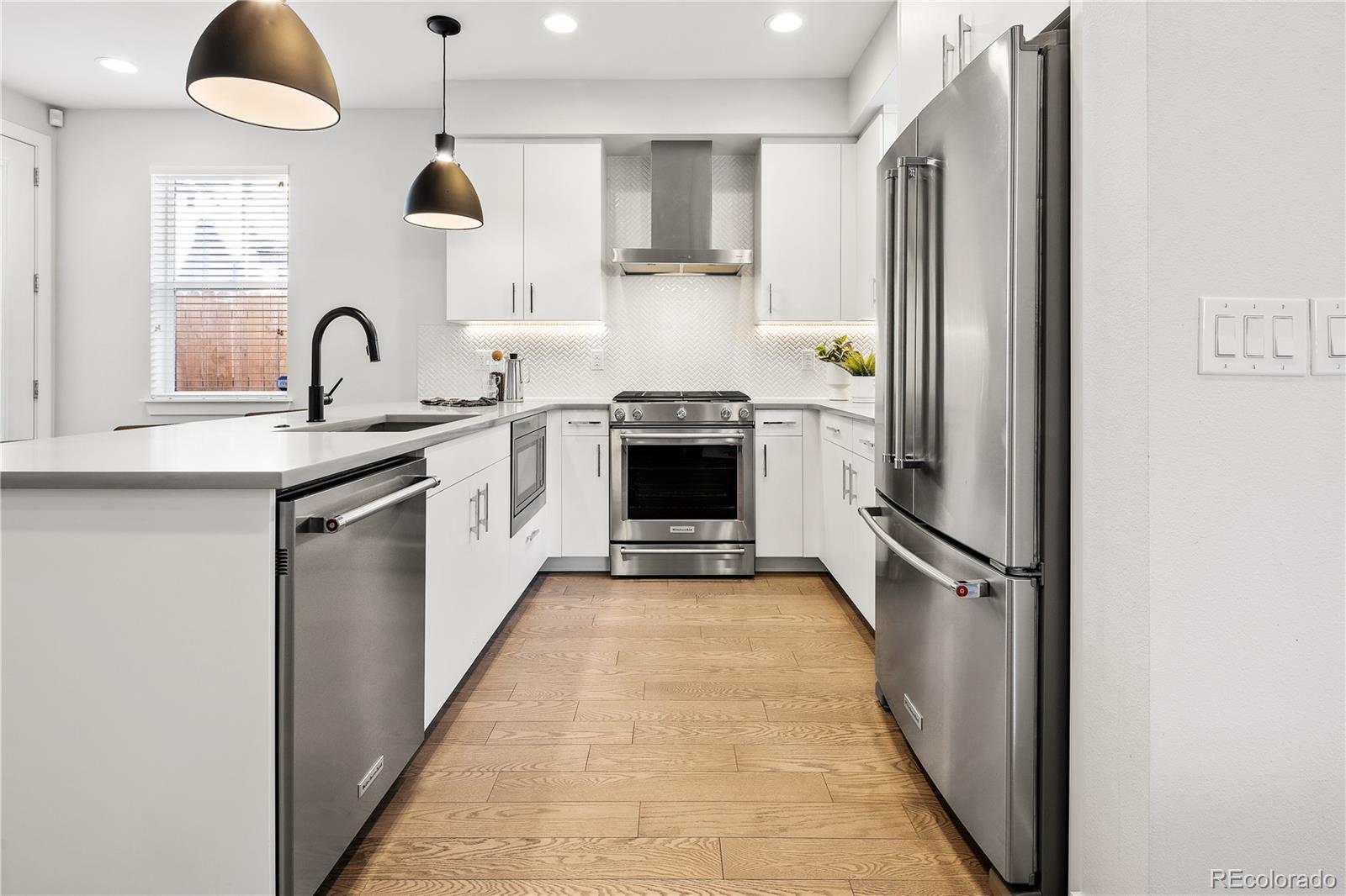 MLS Image #3 for 1432  knox court,denver, Colorado