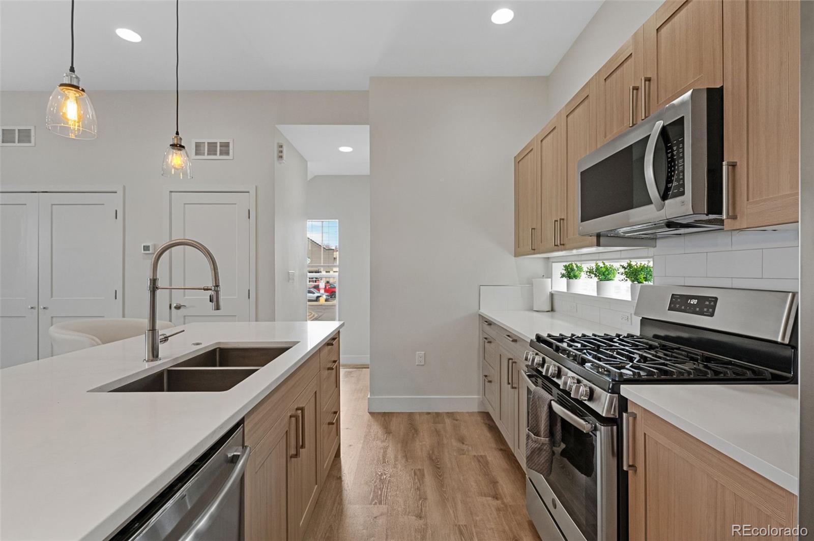 MLS Image #16 for 2922 w 26th avenue,denver, Colorado