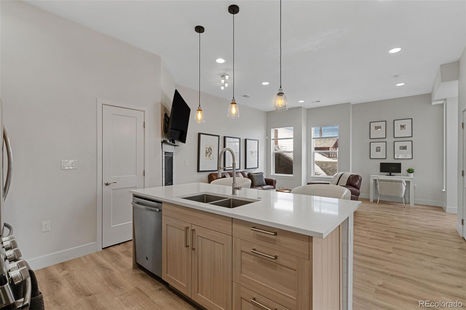 MLS Image #17 for 2922 w 26th avenue,denver, Colorado