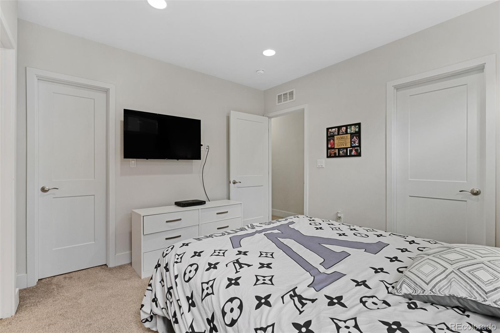 MLS Image #22 for 2922 w 26th avenue,denver, Colorado