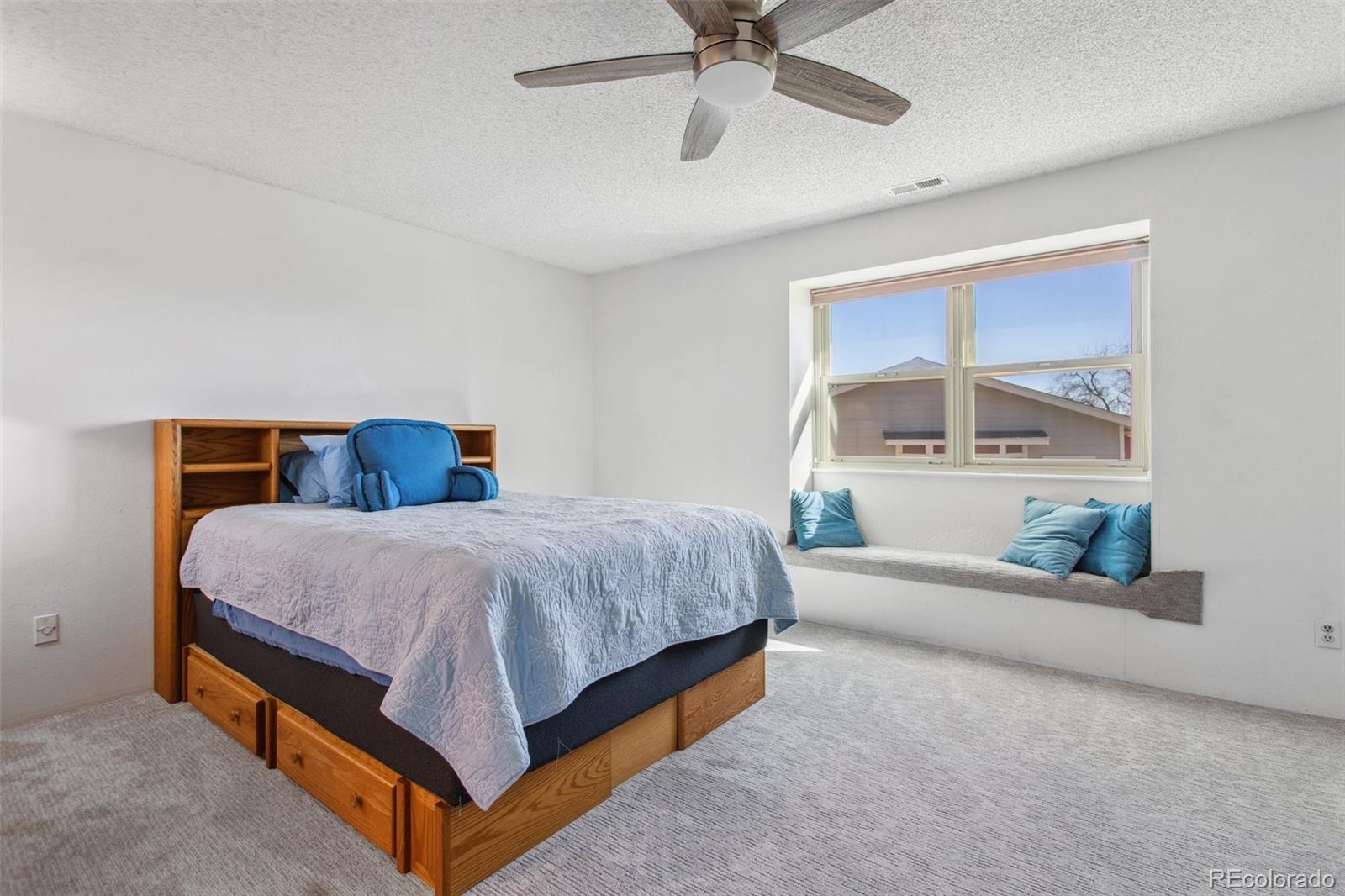 MLS Image #15 for 432 w rockrimmon boulevard,colorado springs, Colorado