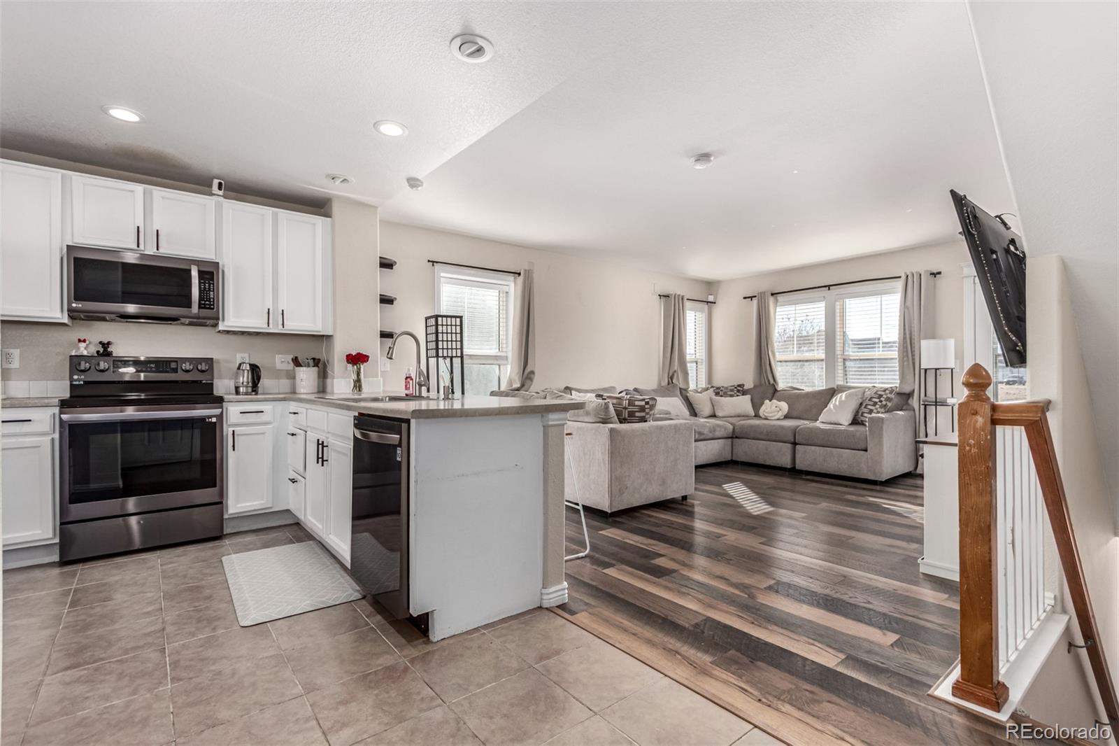 MLS Image #6 for 9440 e 106th avenue,commerce city, Colorado