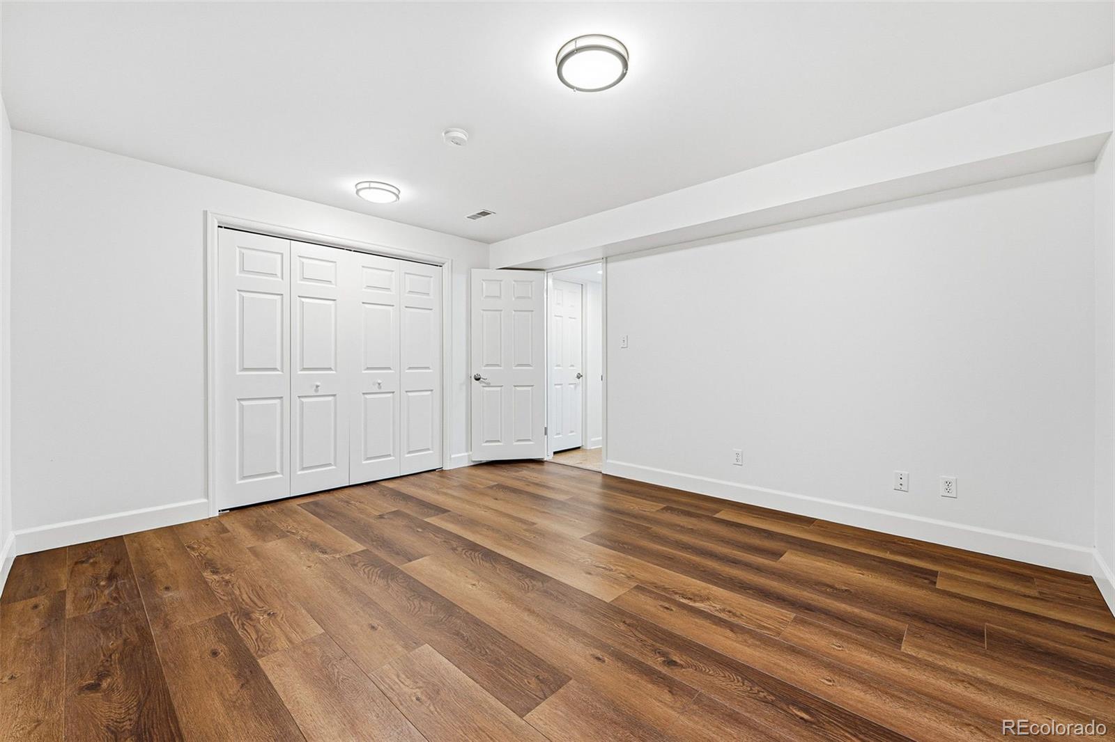 MLS Image #23 for 918  ivanhoe street,denver, Colorado
