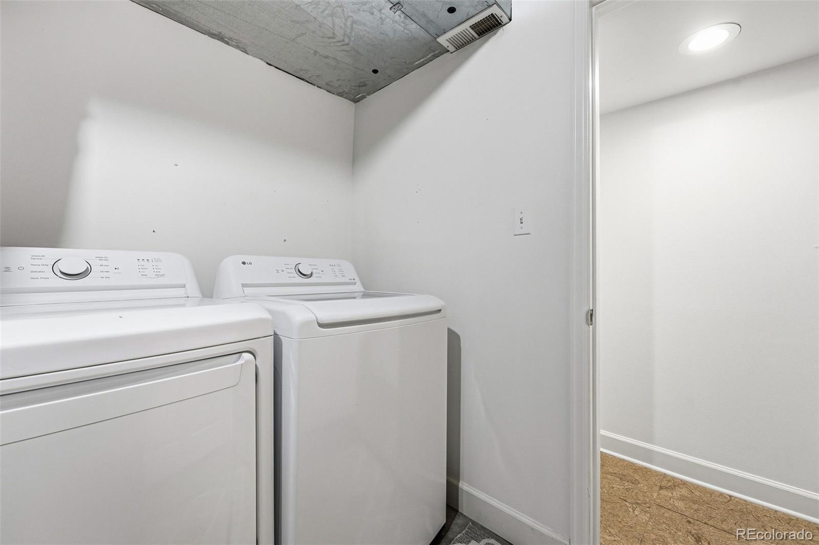 MLS Image #25 for 918  ivanhoe street,denver, Colorado