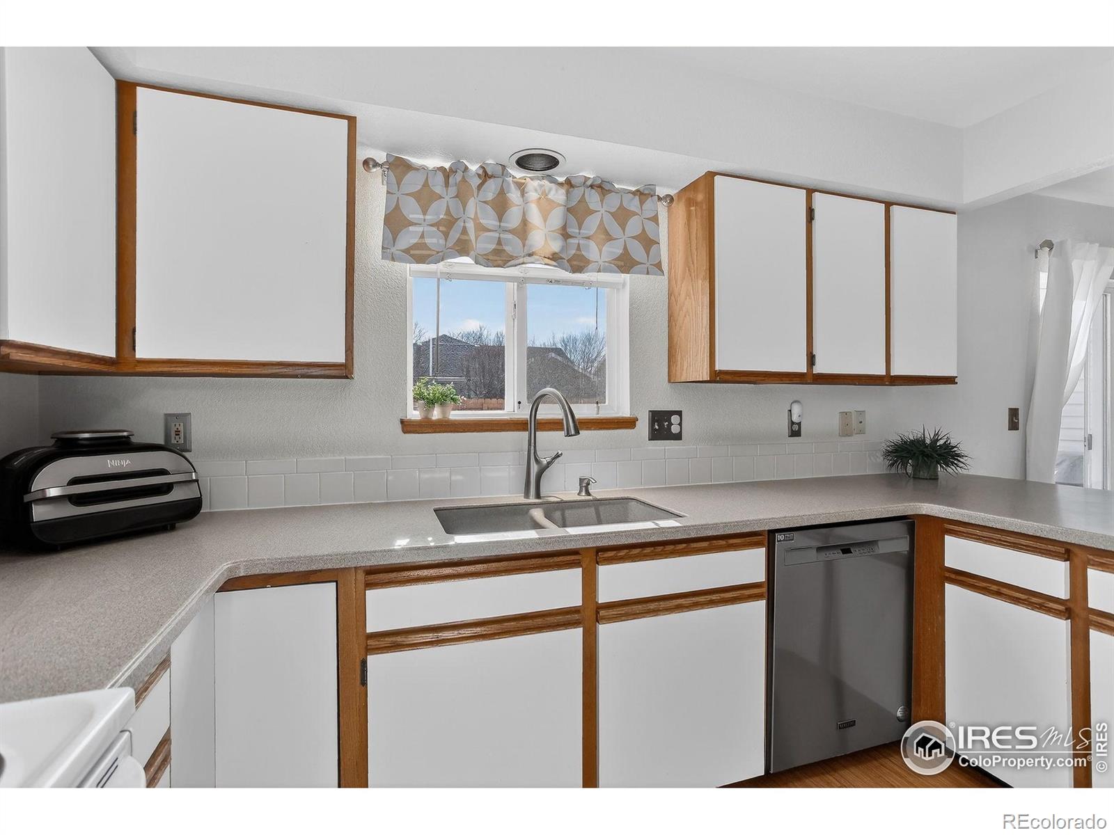 MLS Image #6 for 1506  peacock place,loveland, Colorado