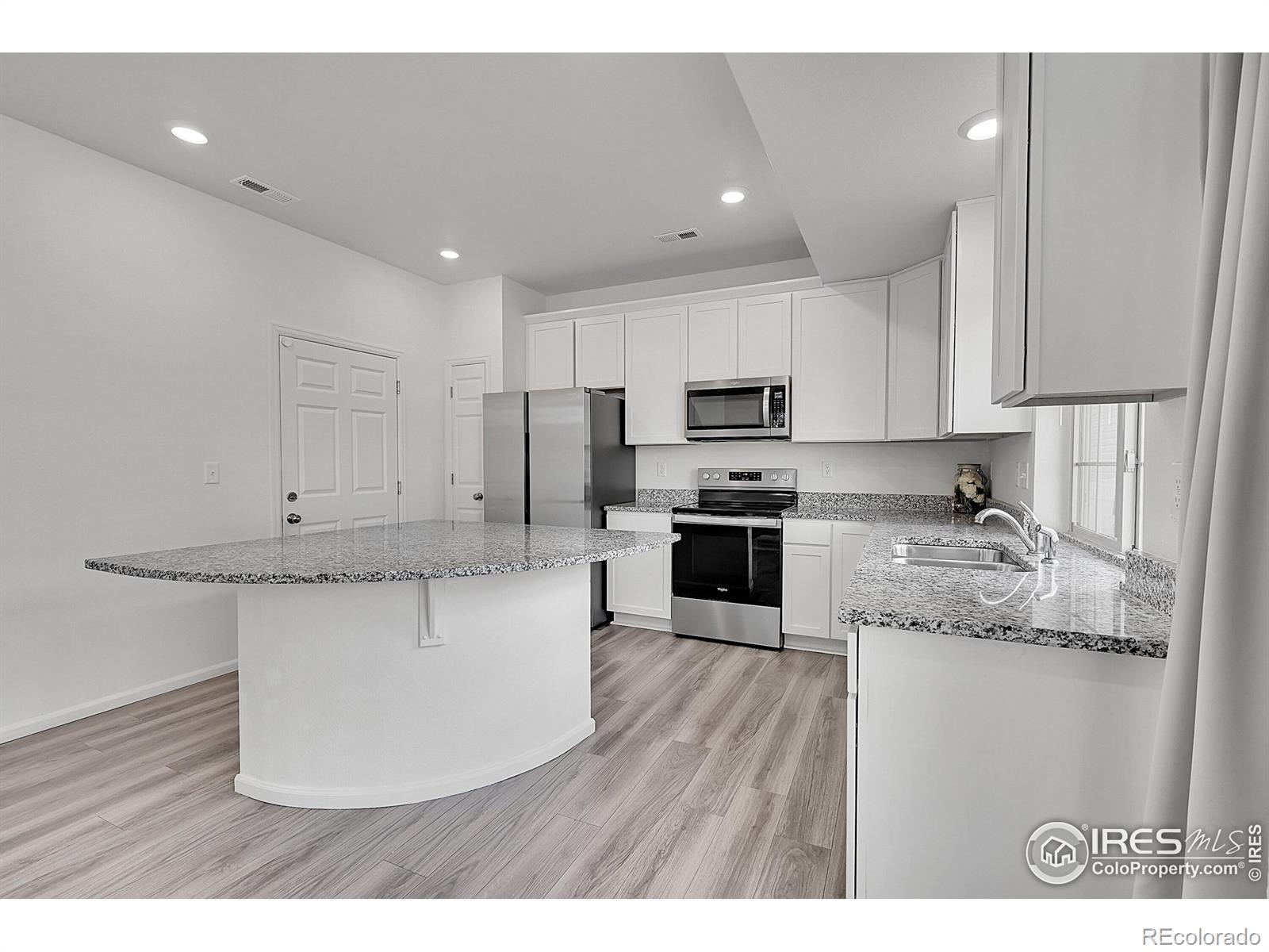 MLS Image #3 for 3576  streamwood drive,johnstown, Colorado
