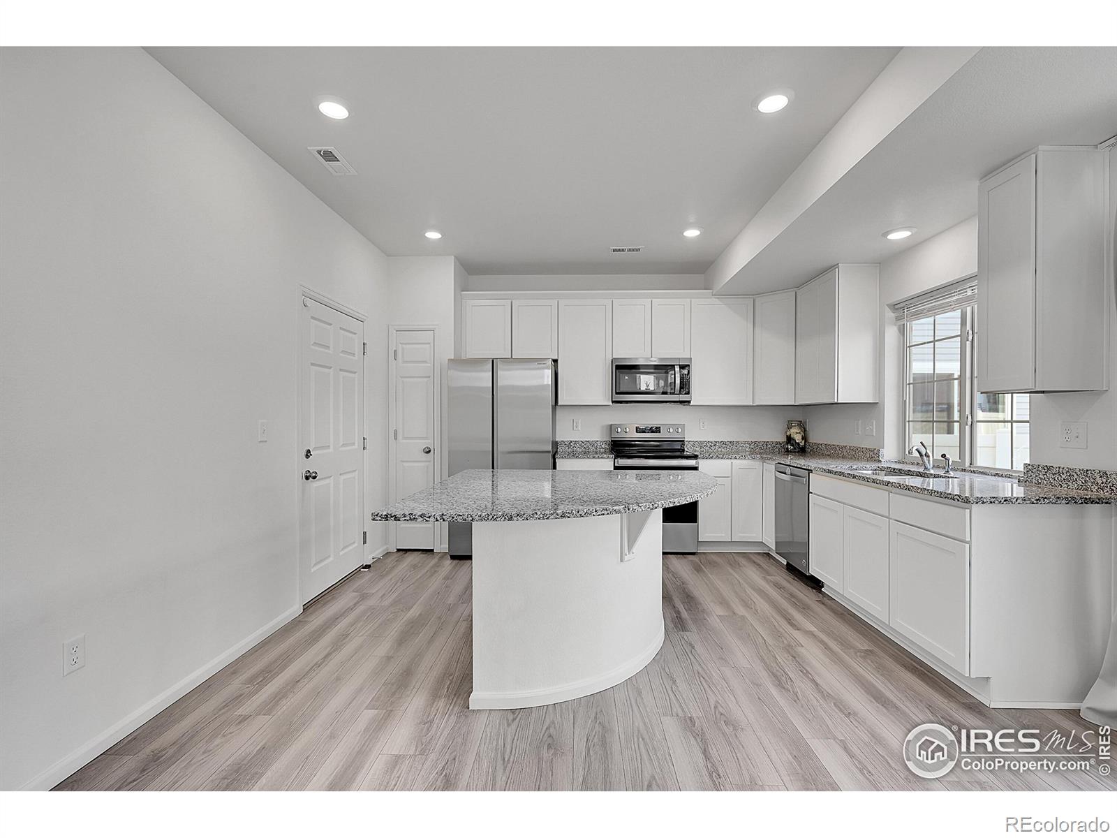 MLS Image #4 for 3576  streamwood drive,johnstown, Colorado