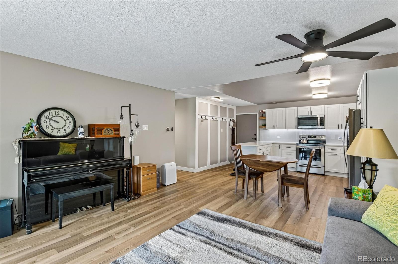 MLS Image #8 for 650 s clinton street 2a,denver, Colorado