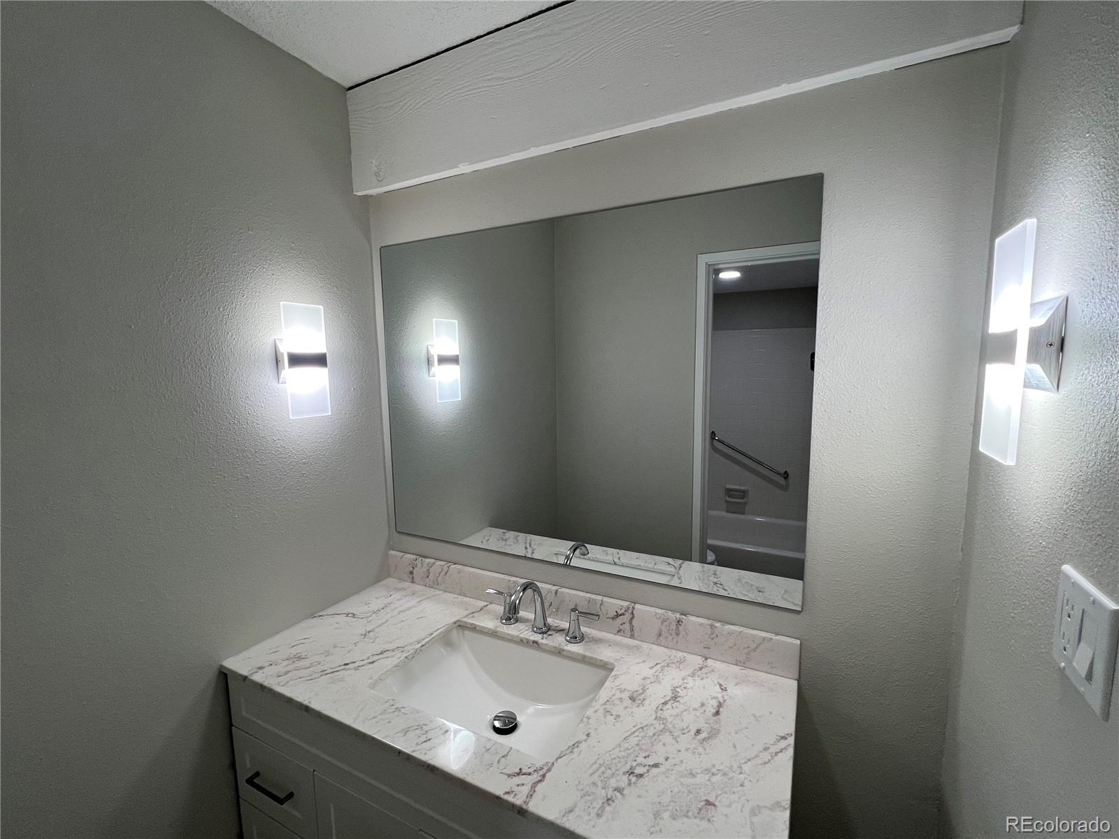 MLS Image #18 for 2880 s locust street 507s,denver, Colorado