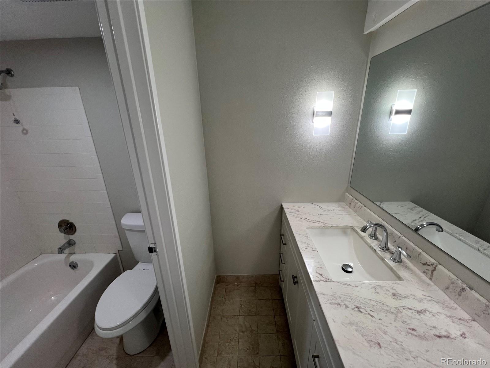 MLS Image #19 for 2880 s locust street 507s,denver, Colorado