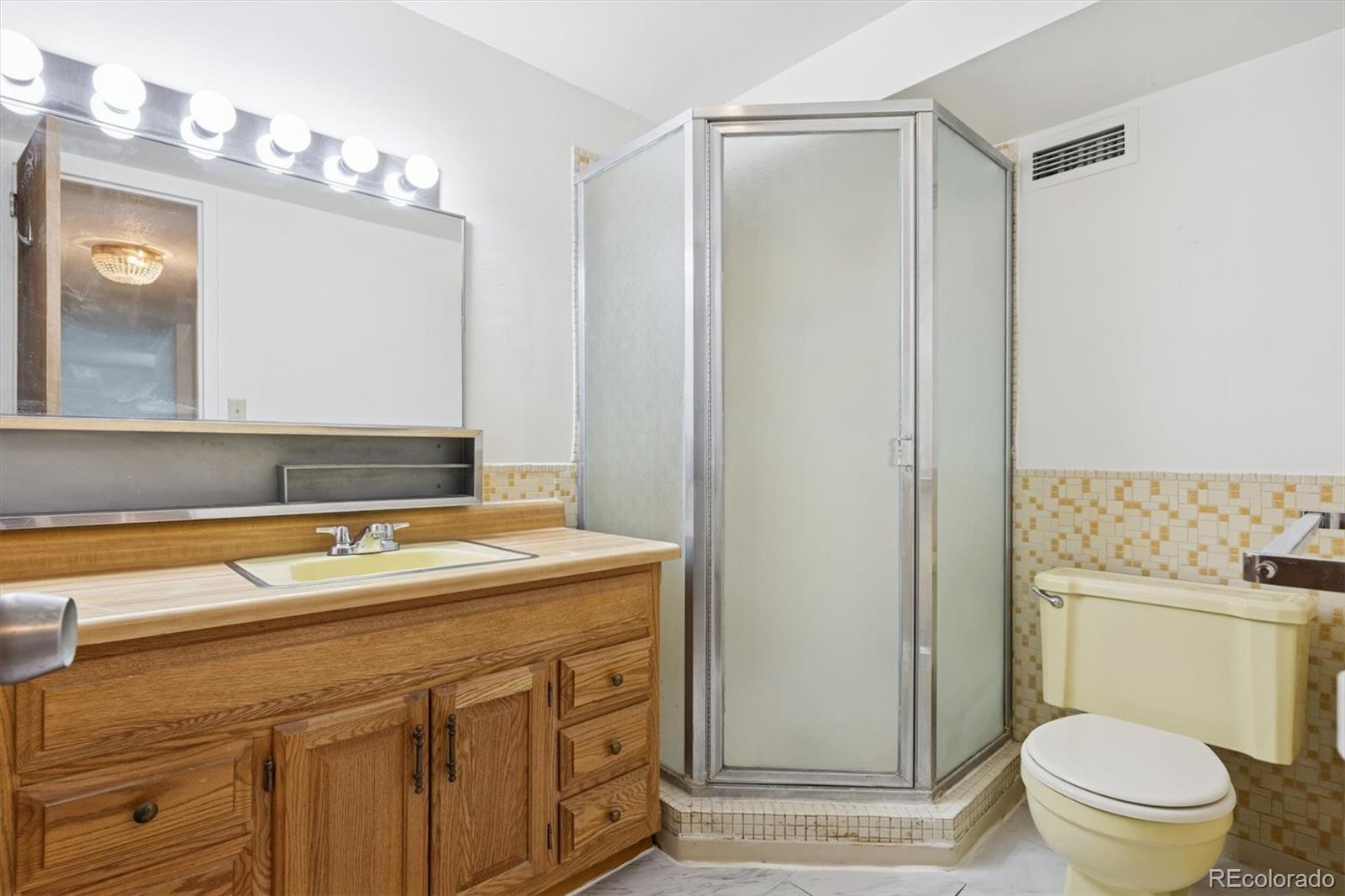 MLS Image #20 for 1155 n ash street,denver, Colorado
