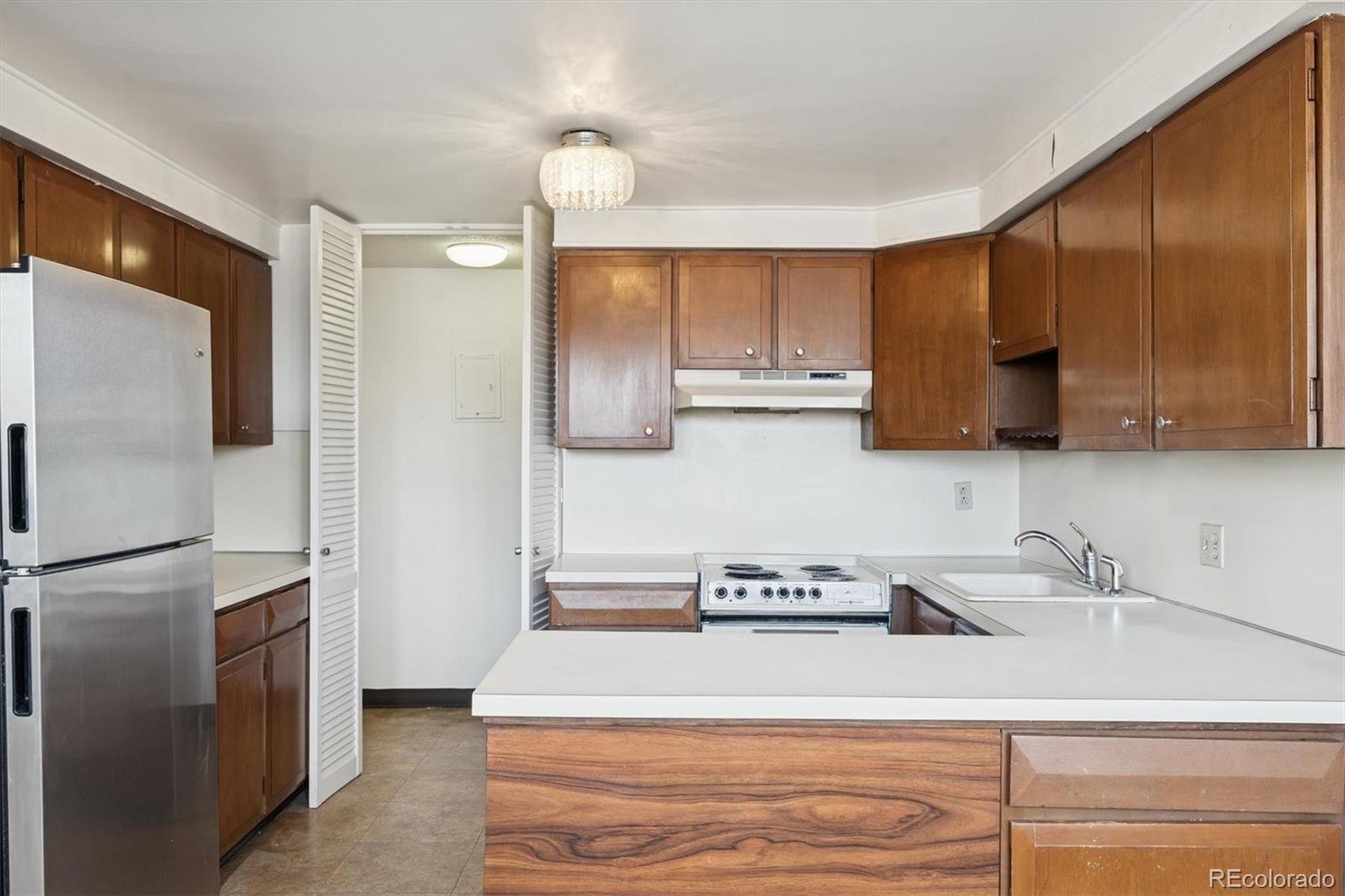 MLS Image #3 for 1155 n ash street,denver, Colorado