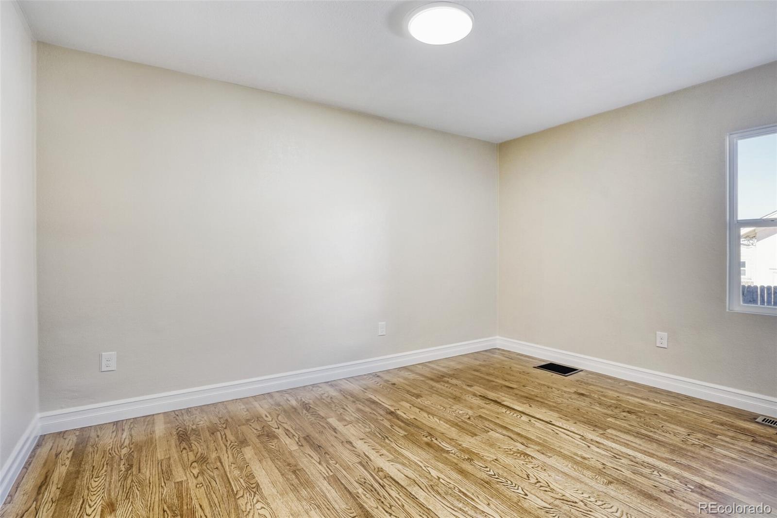MLS Image #11 for 3639 s bannock street,englewood, Colorado