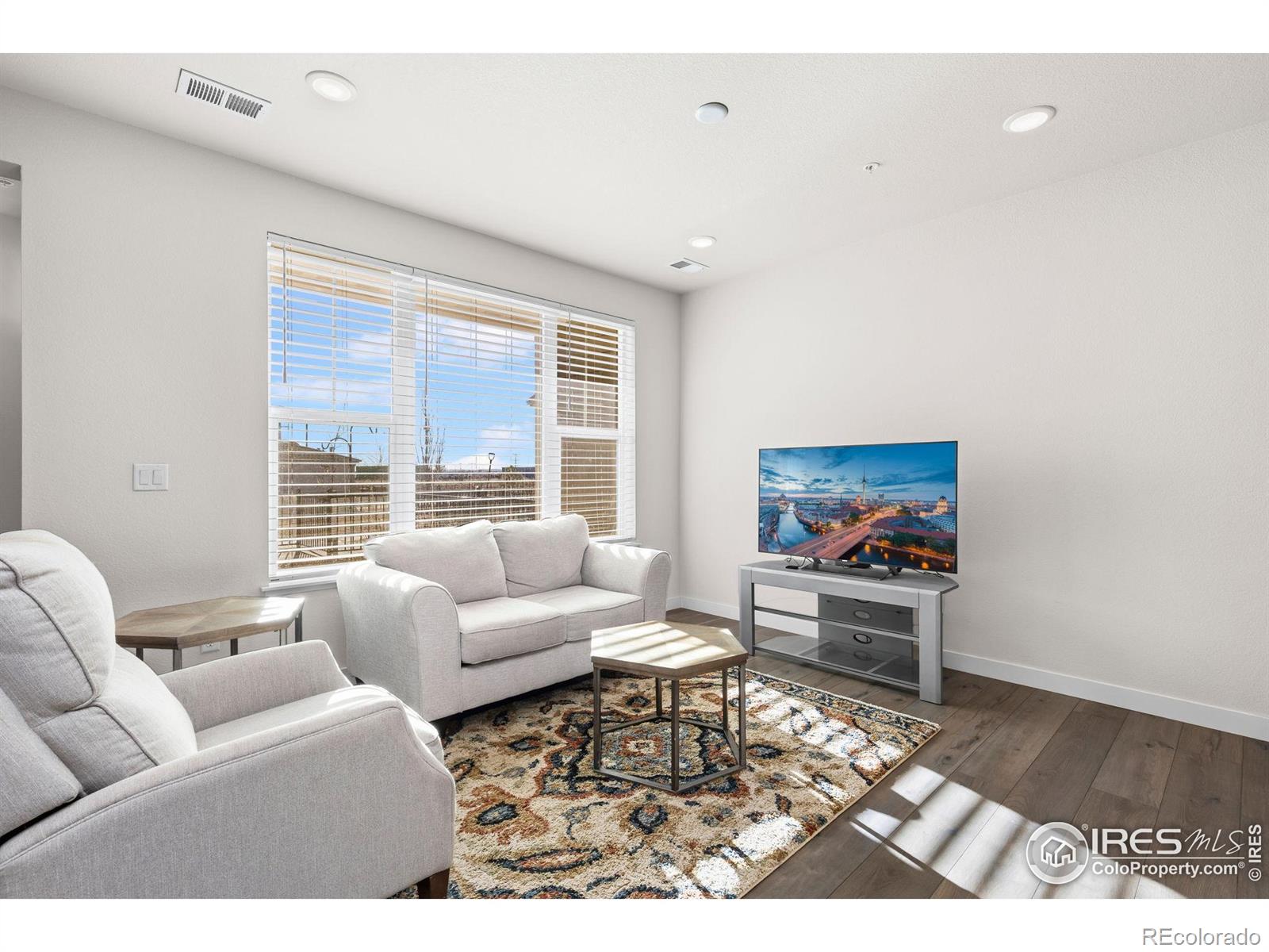 MLS Image #5 for 330  high point drive,longmont, Colorado