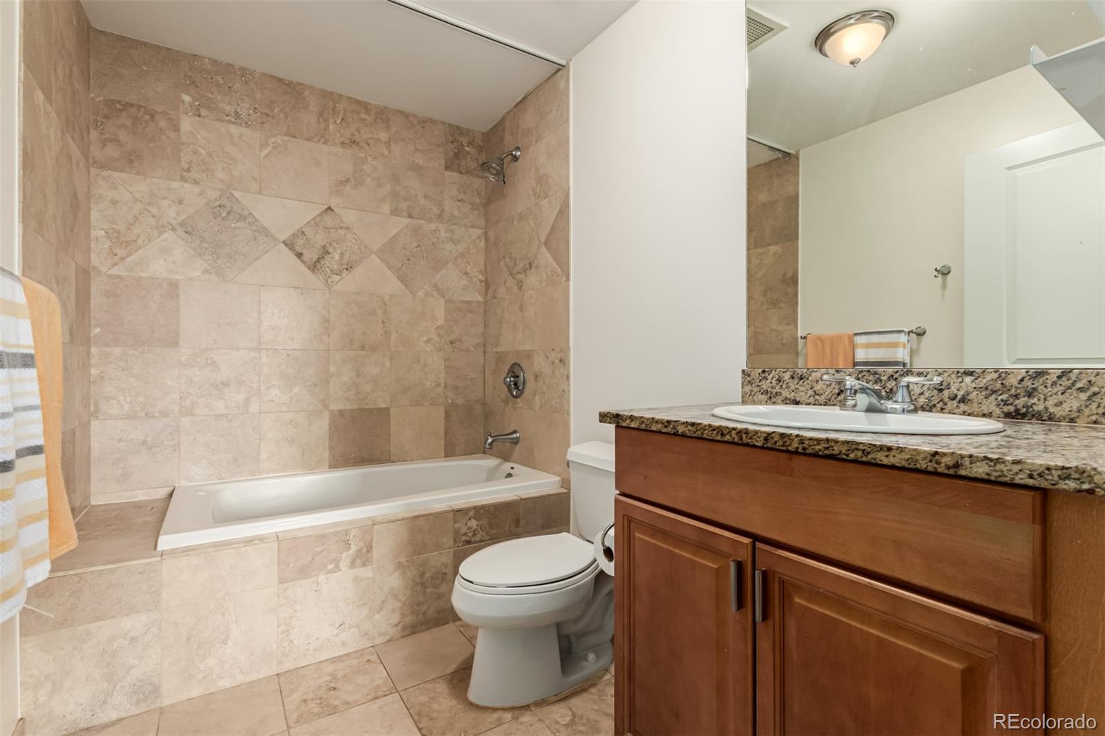 MLS Image #17 for 975 n lincoln street,denver, Colorado
