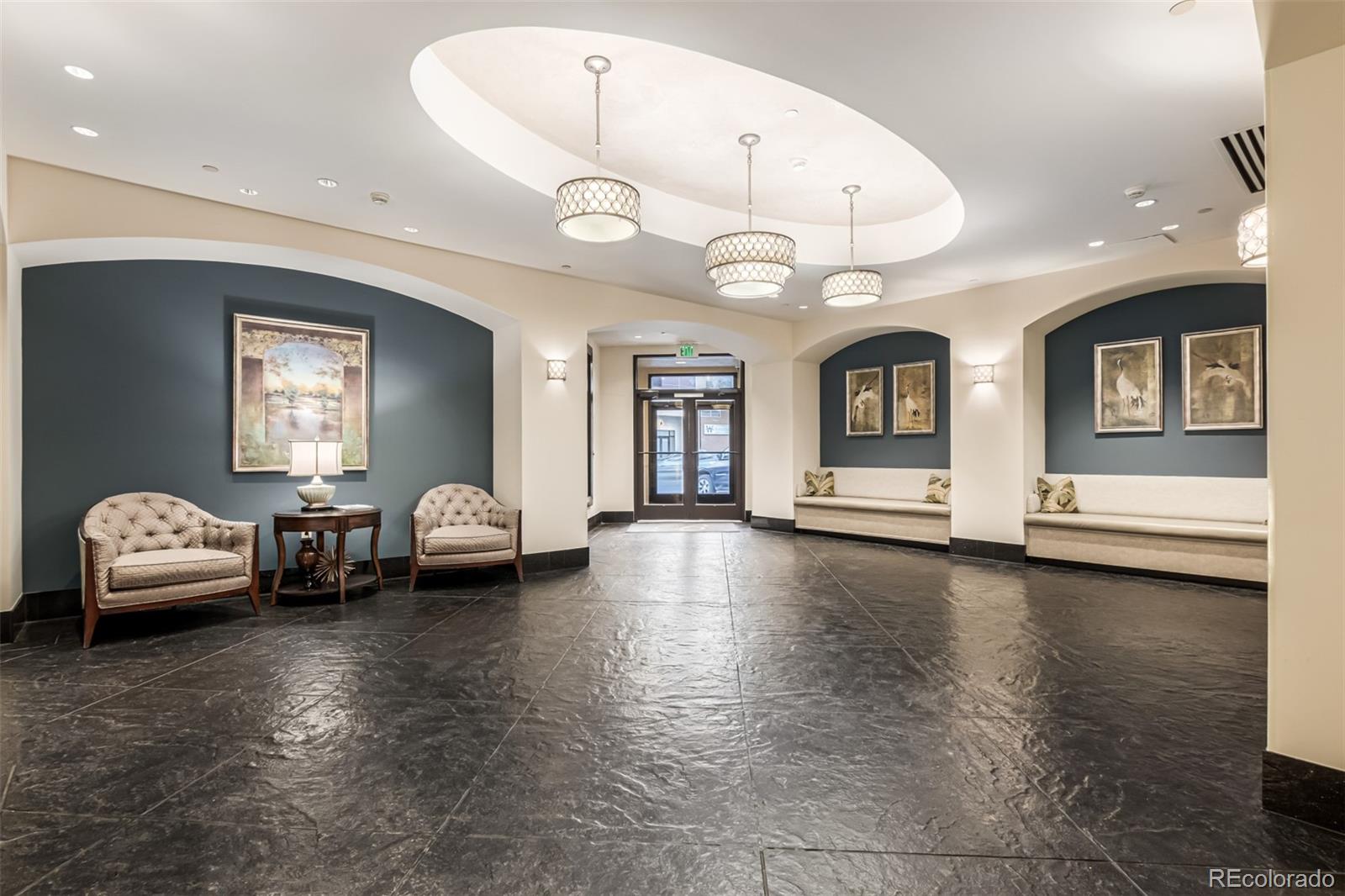 MLS Image #2 for 975 n lincoln street,denver, Colorado