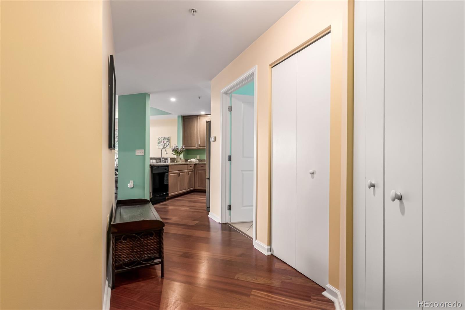 MLS Image #5 for 975 n lincoln street,denver, Colorado