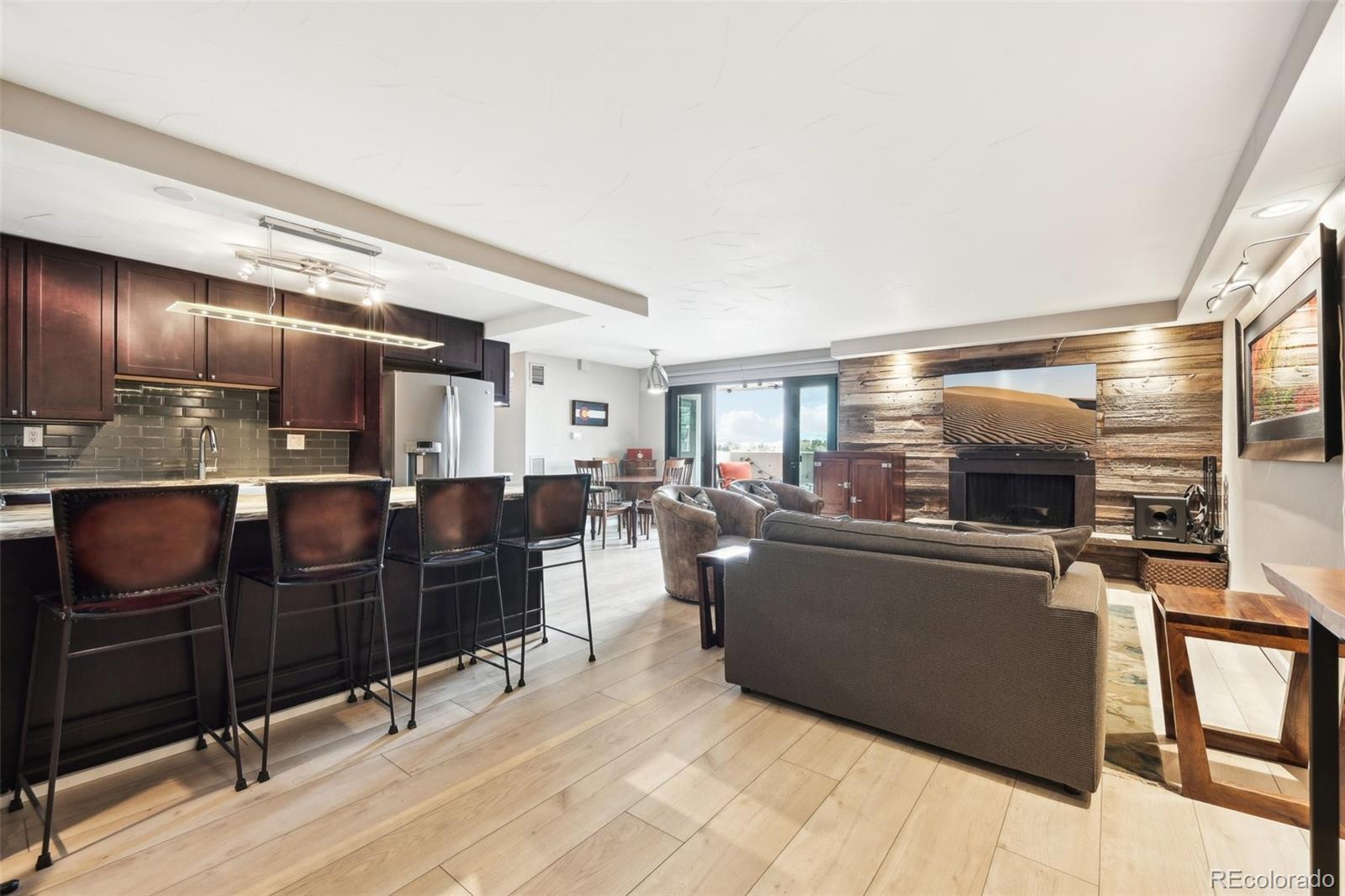MLS Image #10 for 2  adams street,denver, Colorado