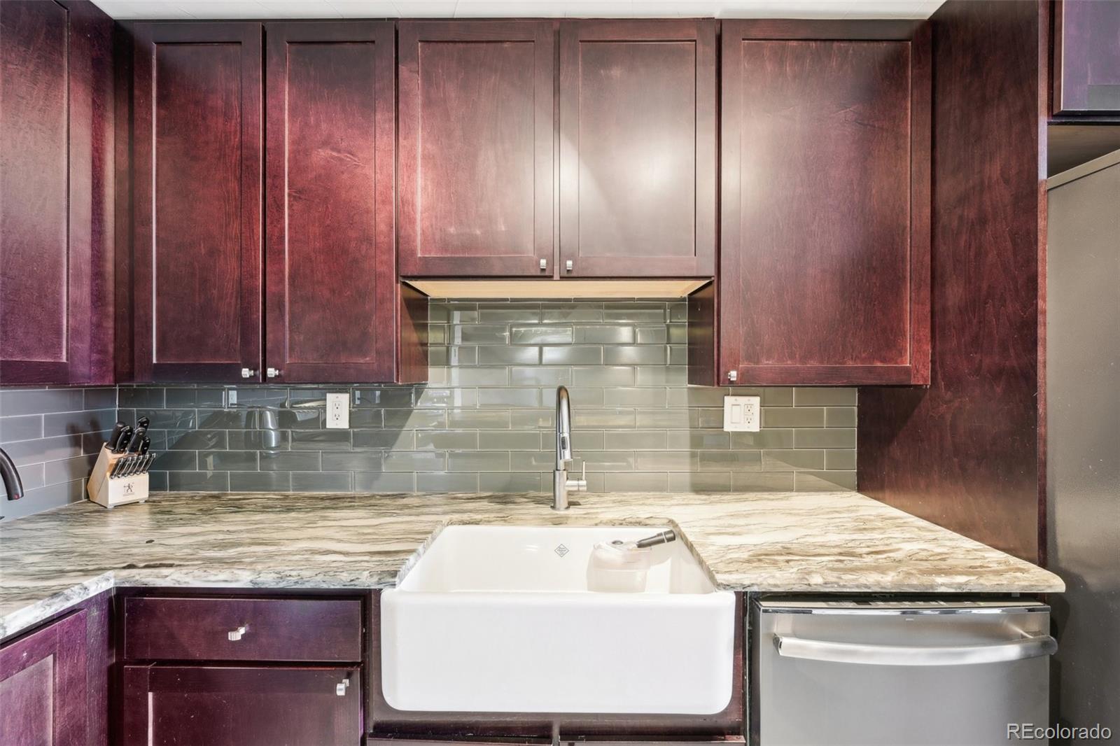 MLS Image #14 for 2  adams street,denver, Colorado