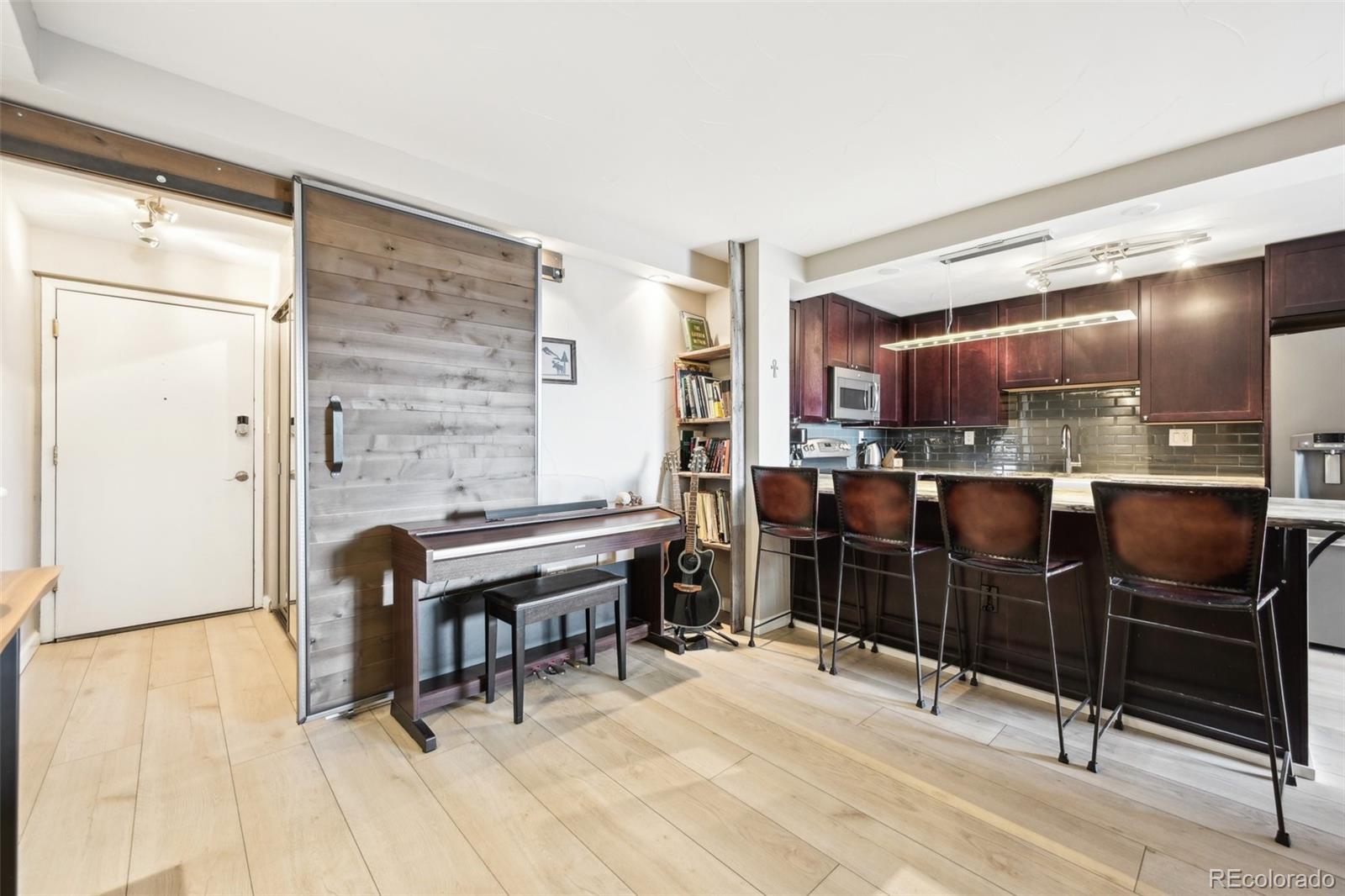 MLS Image #16 for 2  adams street,denver, Colorado