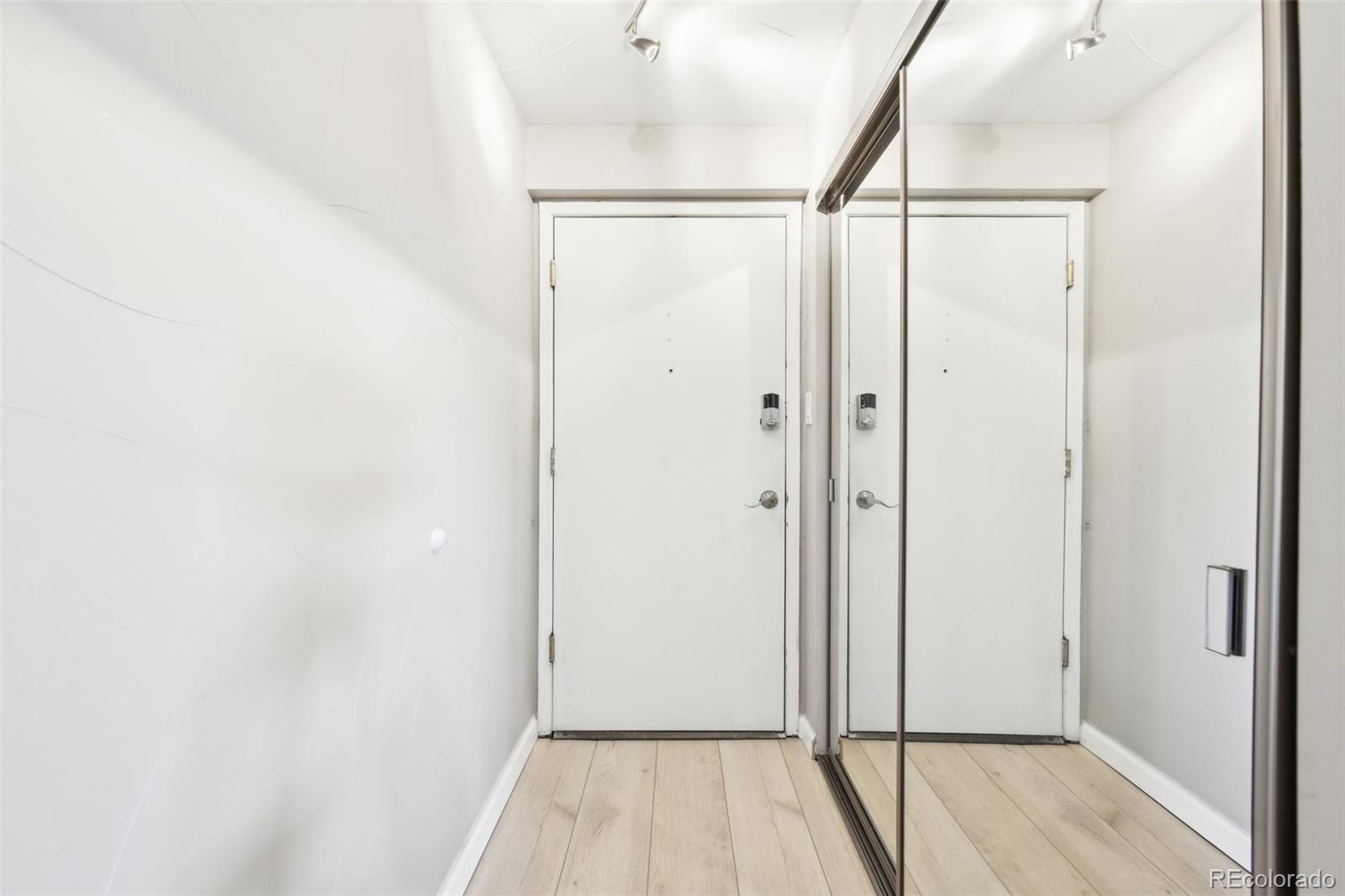 MLS Image #4 for 2  adams street,denver, Colorado