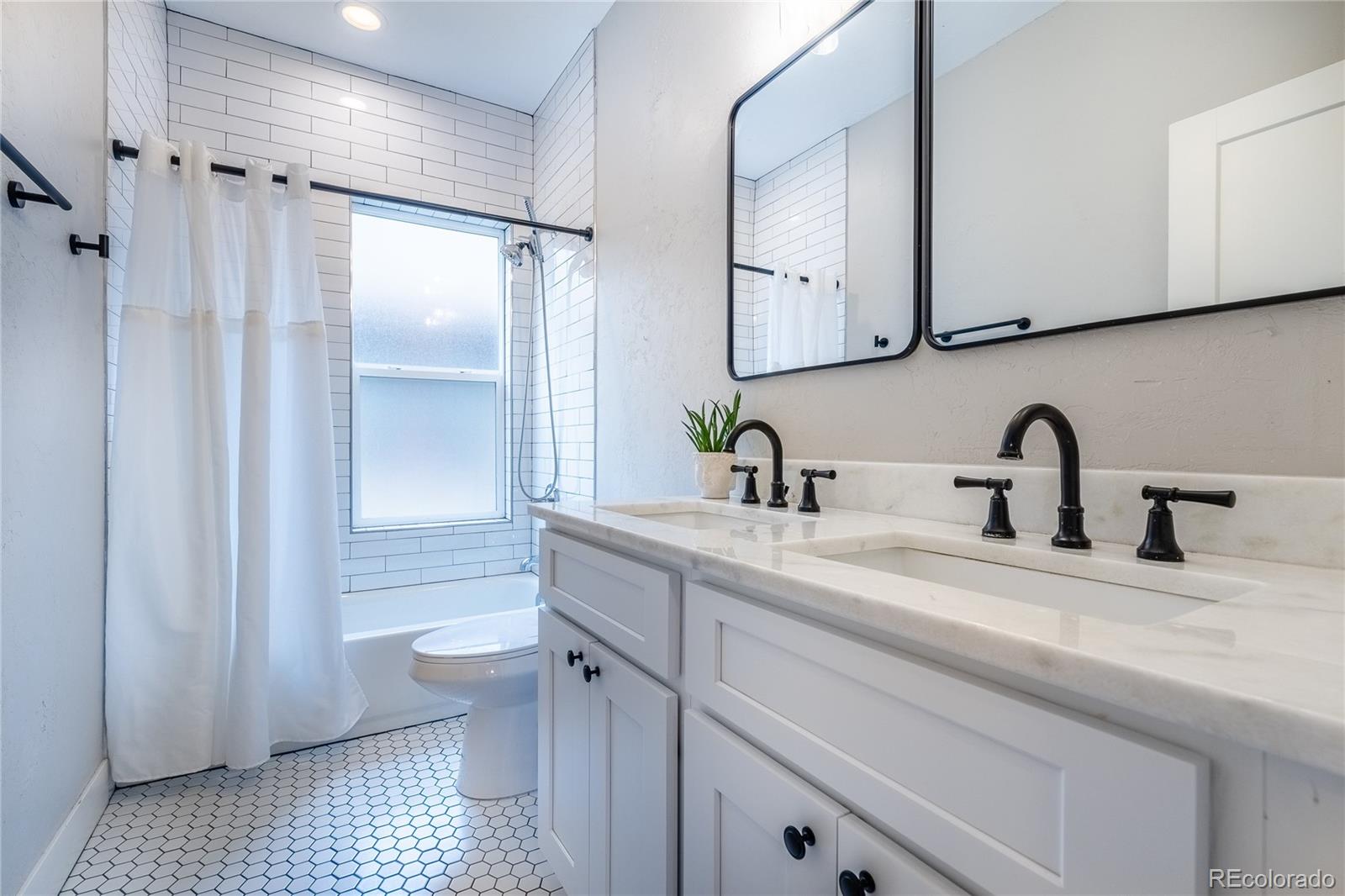 MLS Image #19 for 1367  monroe street,denver, Colorado