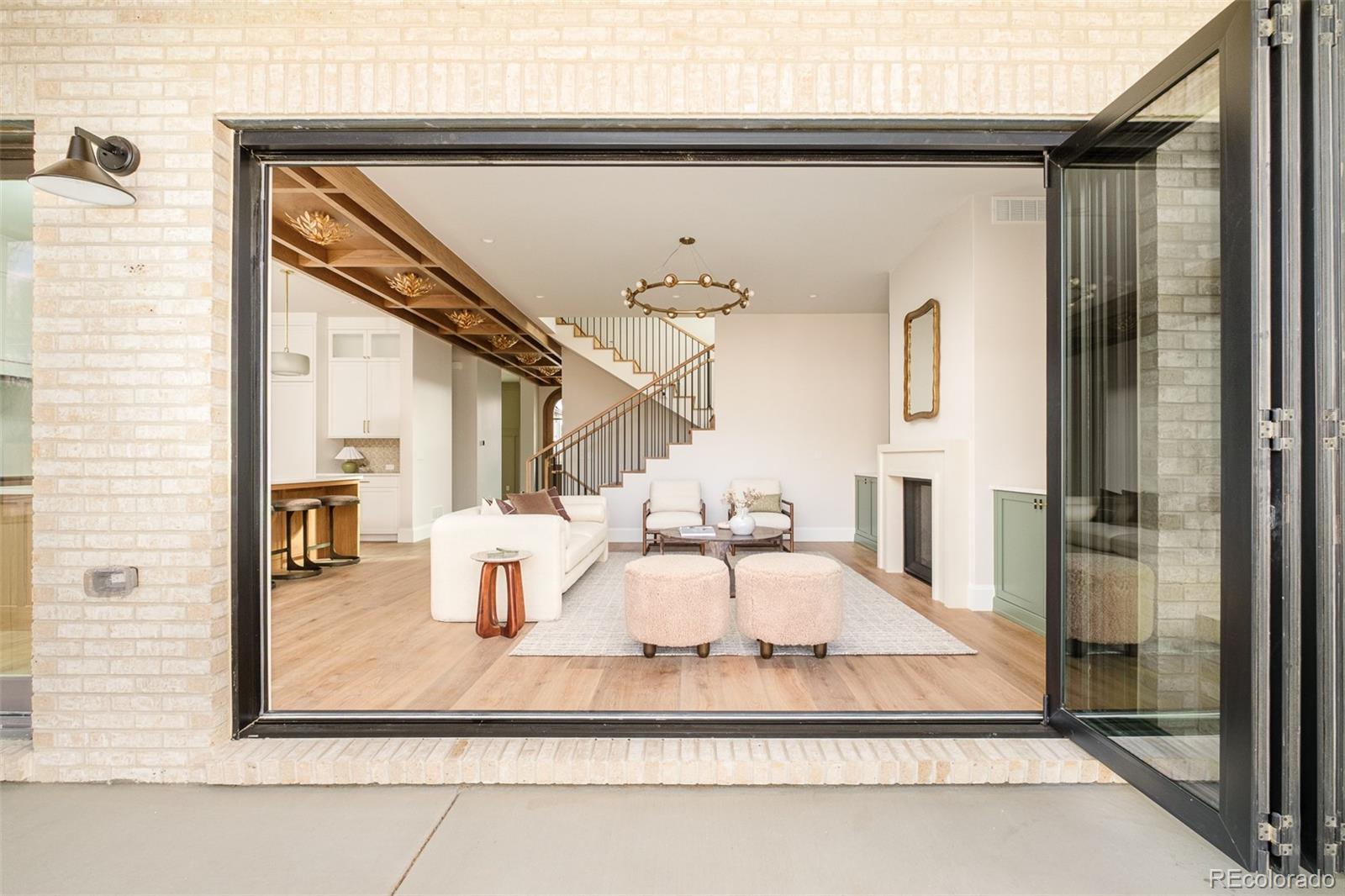 MLS Image #10 for 2485 s madison street,denver, Colorado