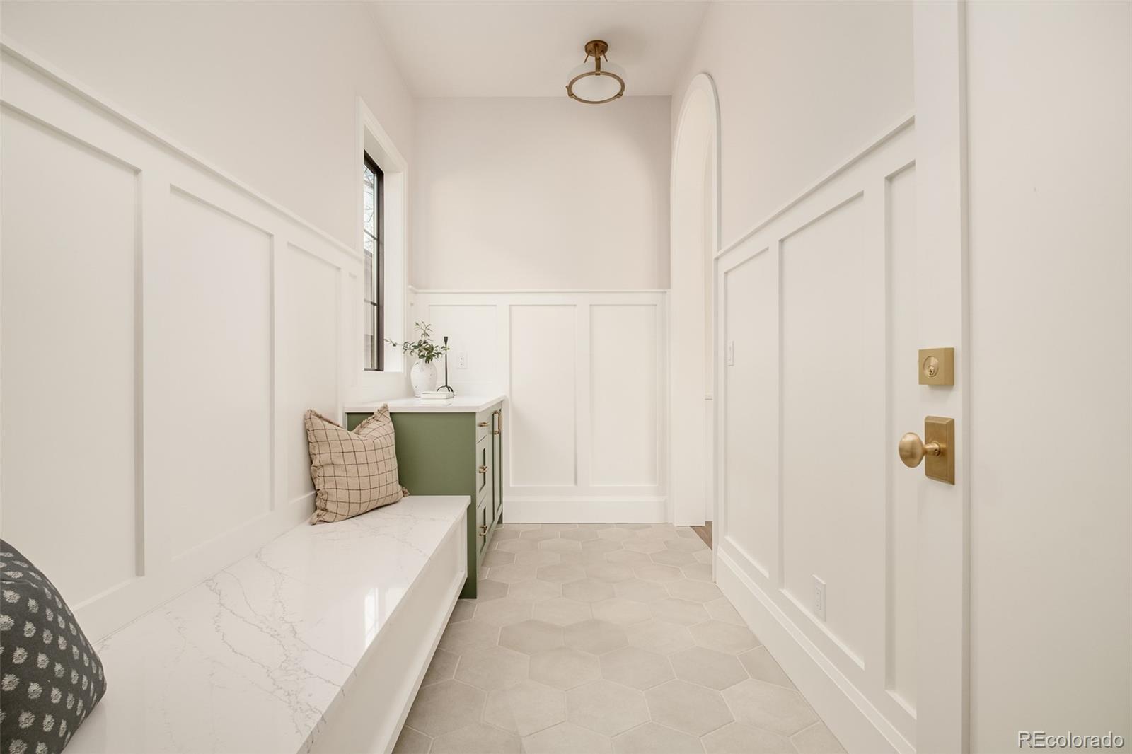 MLS Image #16 for 2485 s madison street,denver, Colorado