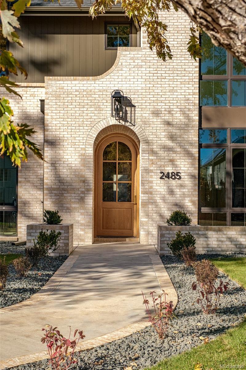 MLS Image #2 for 2485 s madison street,denver, Colorado