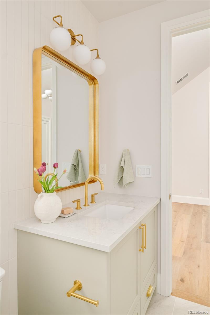 MLS Image #36 for 2485 s madison street,denver, Colorado