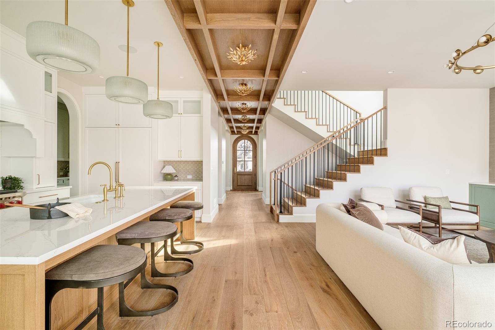 MLS Image #5 for 2485 s madison street,denver, Colorado