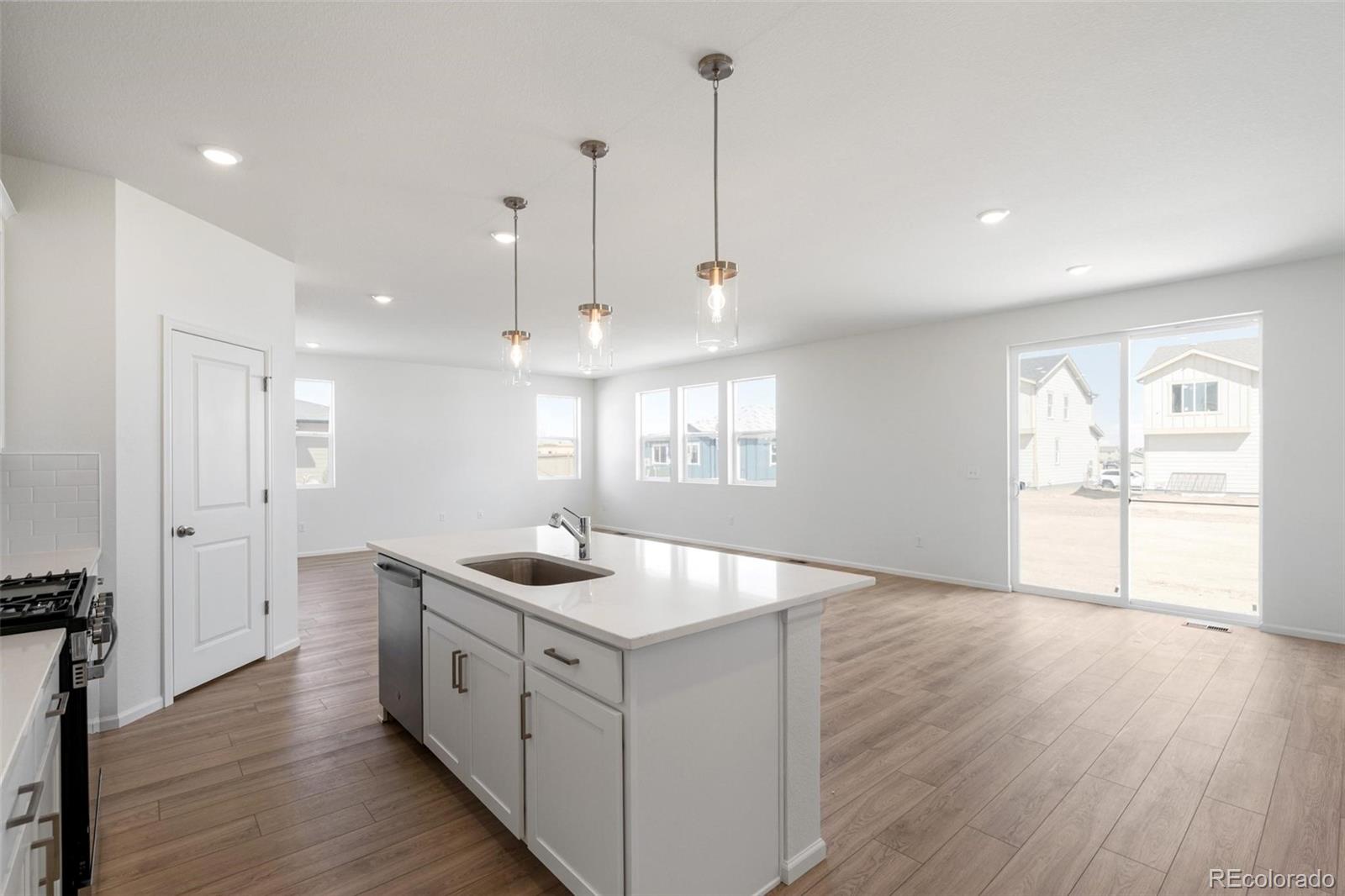 MLS Image #14 for 47389  magnolia avenue,bennett, Colorado
