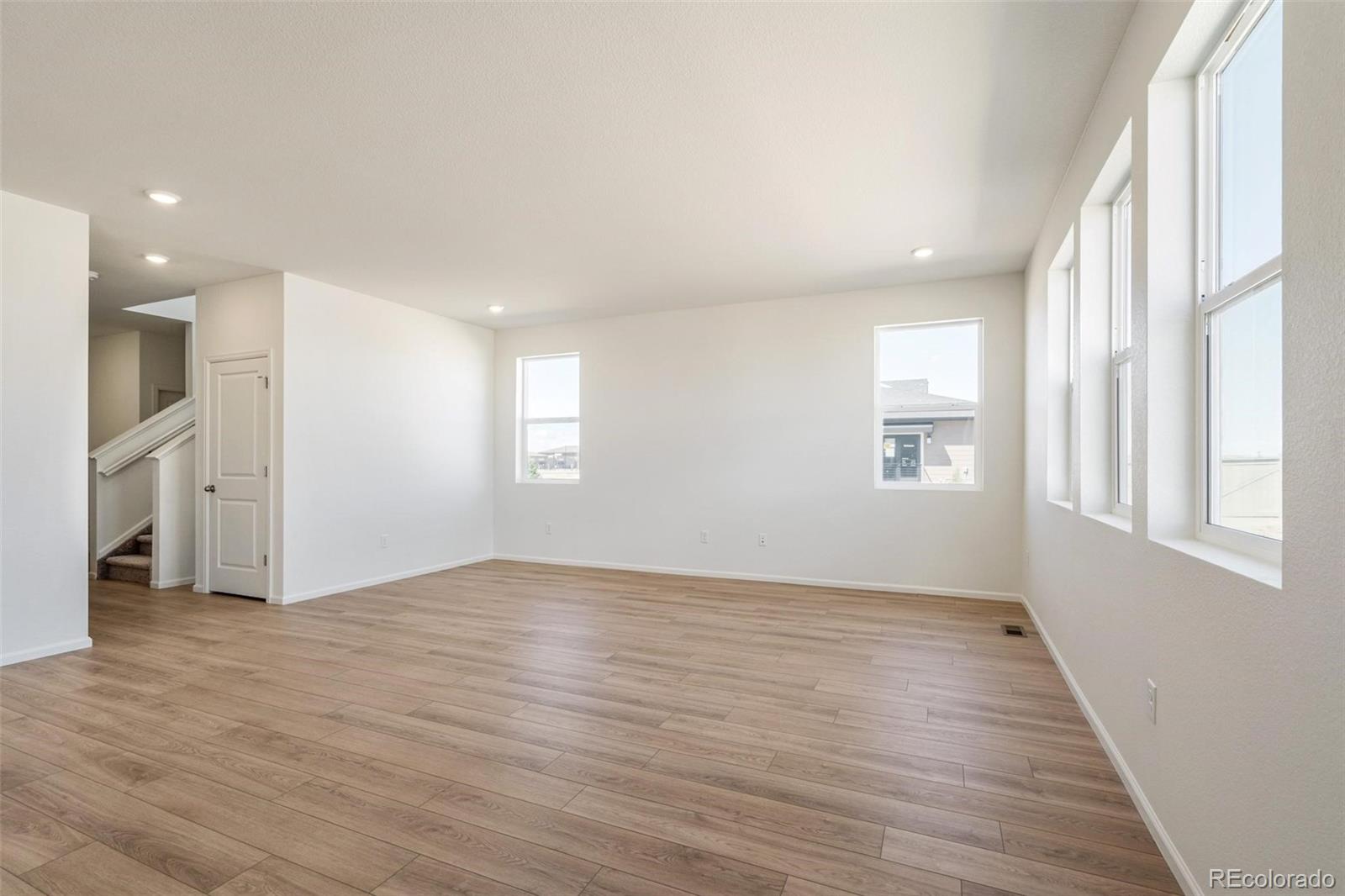 MLS Image #6 for 47389  magnolia avenue,bennett, Colorado
