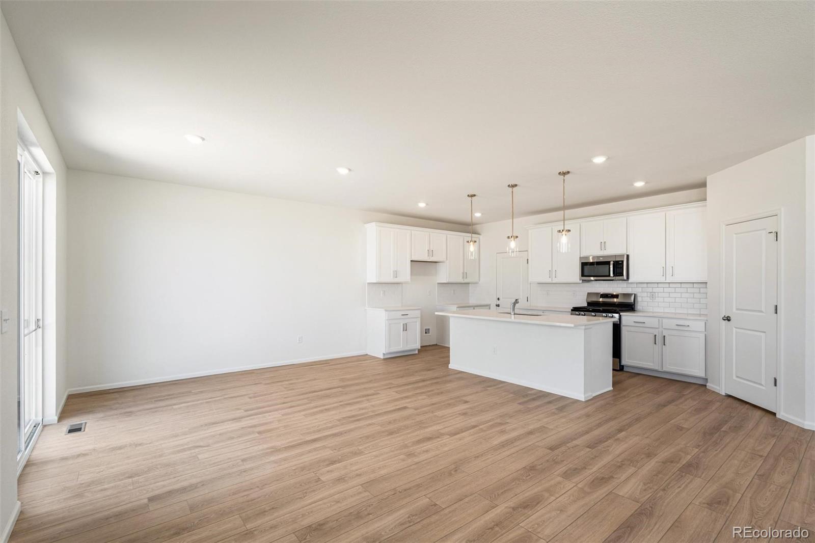 MLS Image #9 for 47389  magnolia avenue,bennett, Colorado