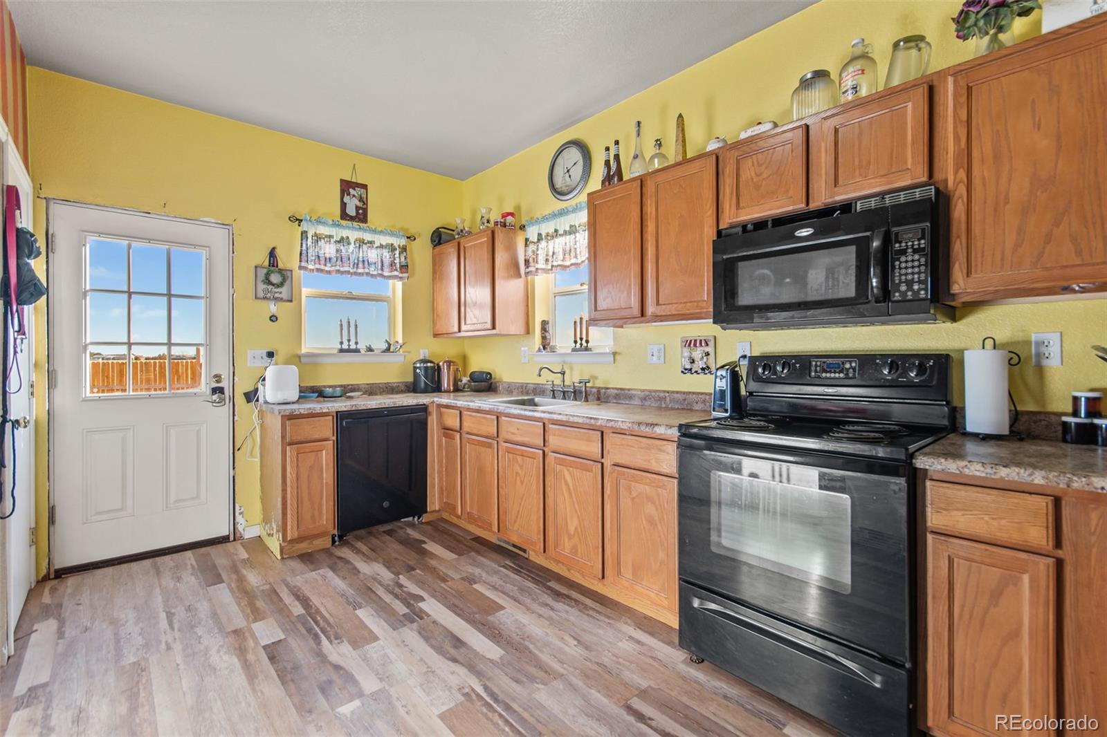 MLS Image #11 for 3096  rose hill street,strasburg, Colorado