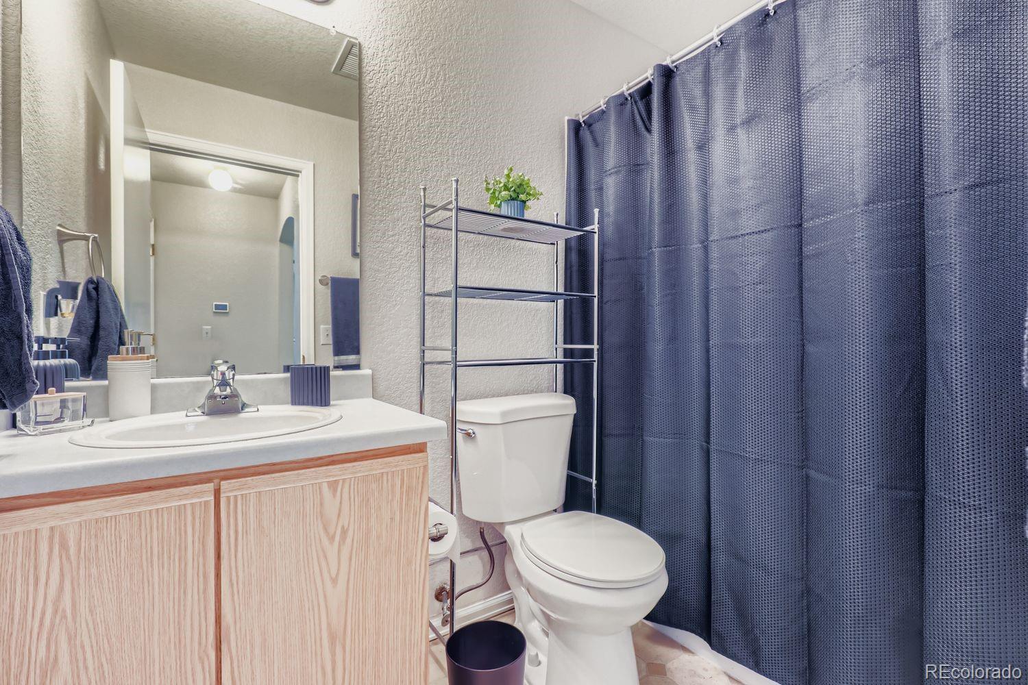 MLS Image #10 for 20644 e 47th avenue,denver, Colorado