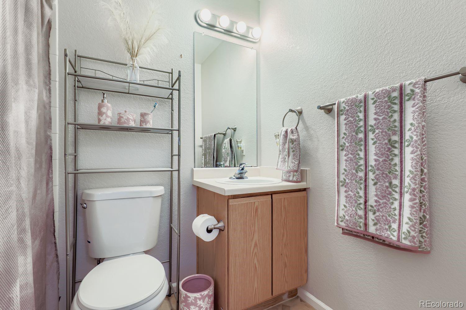 MLS Image #12 for 20644 e 47th avenue,denver, Colorado